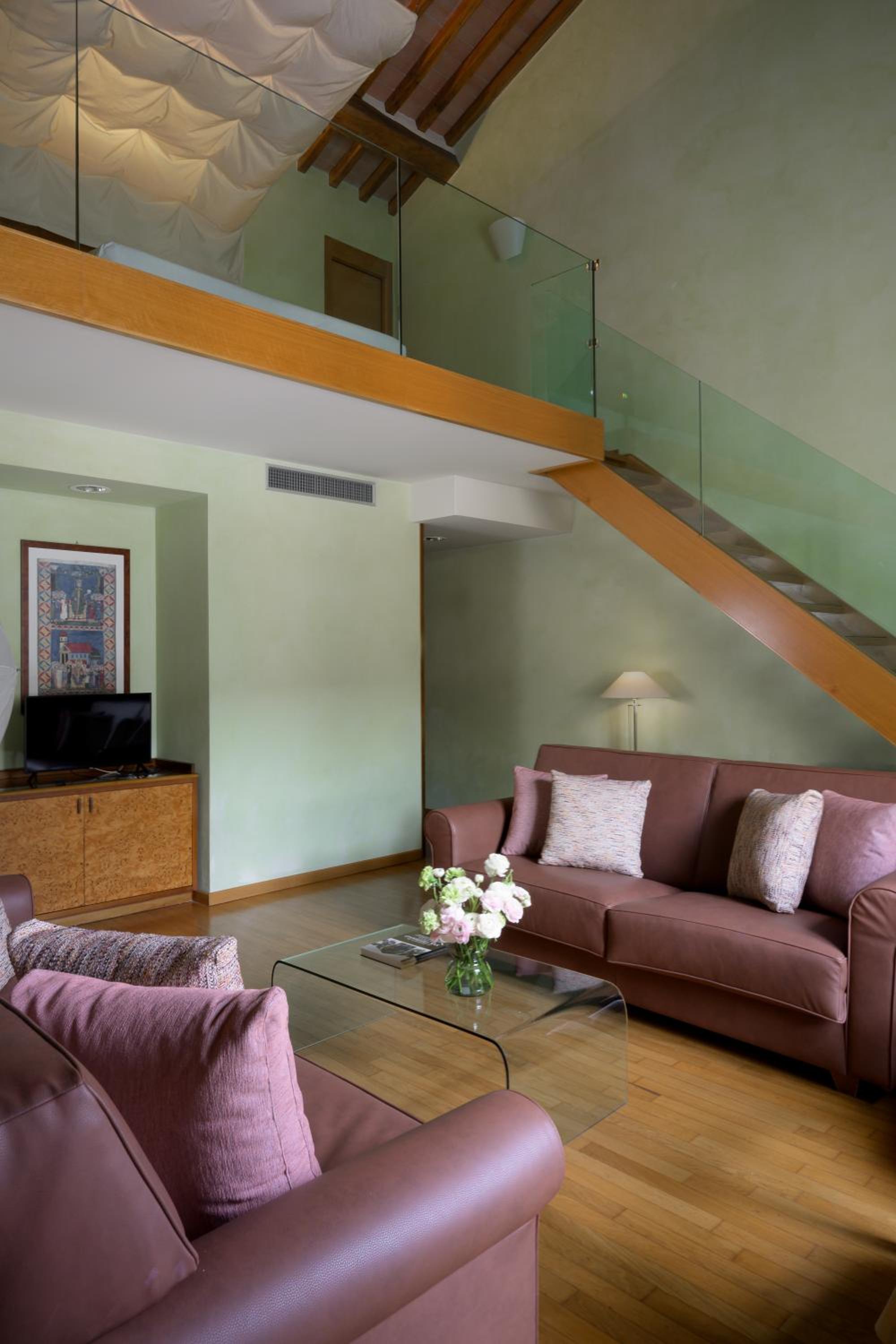  Suite - Annex - Photo 1