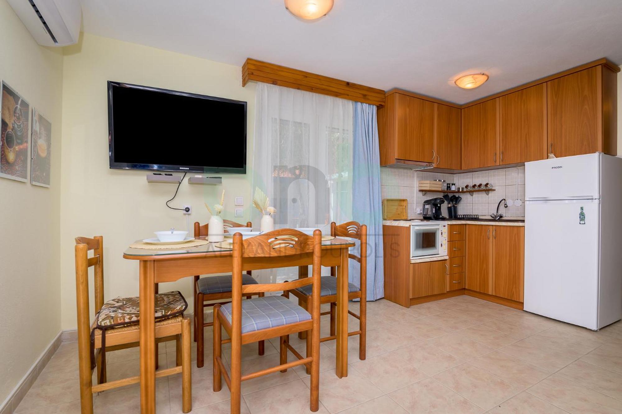 Three-Bedroom House photo 3