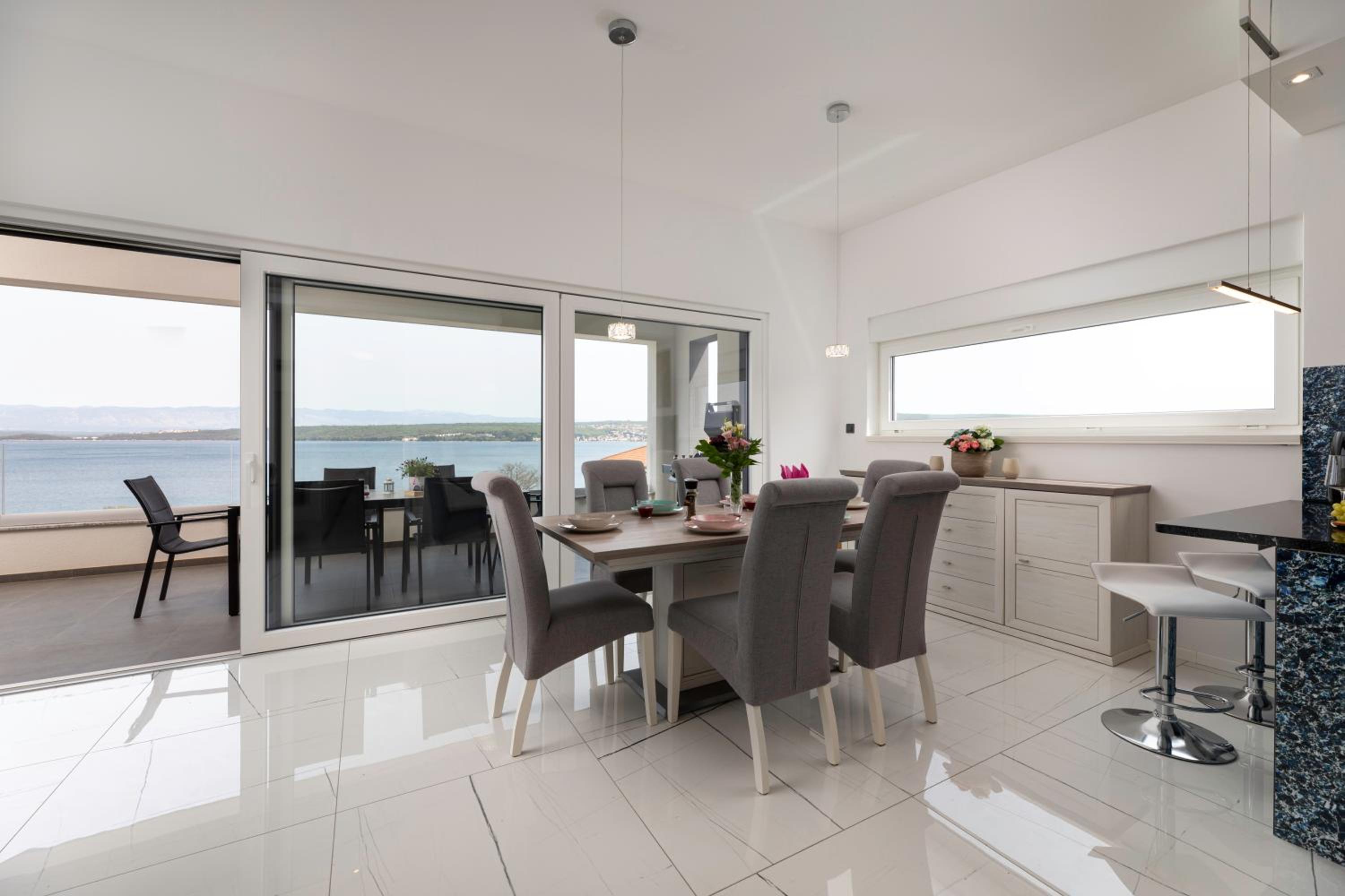 Apartment with Sea View photo 2