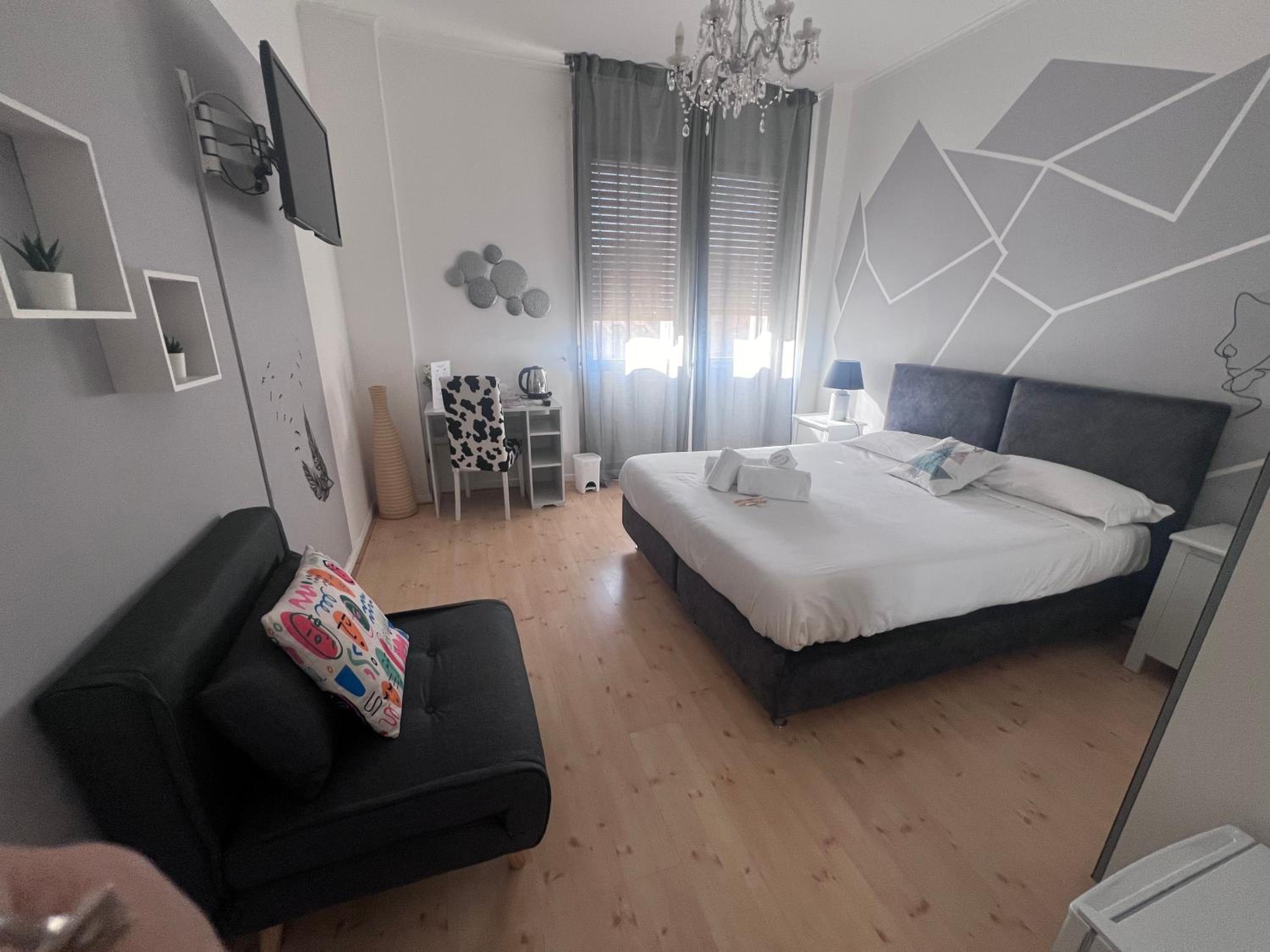 Double Room with Private Bathroom photo 3