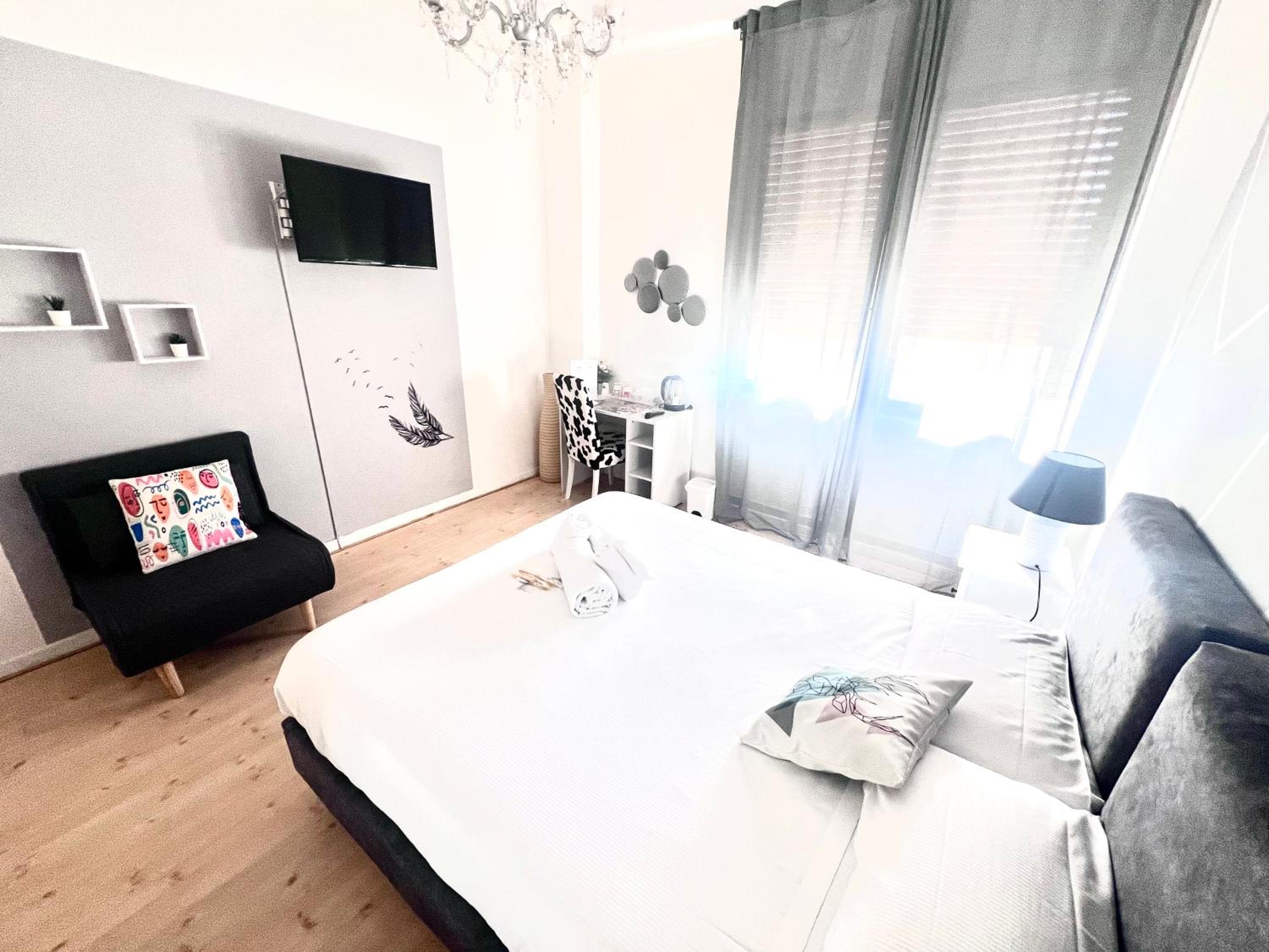 Double Room with Private Bathroom photo 2