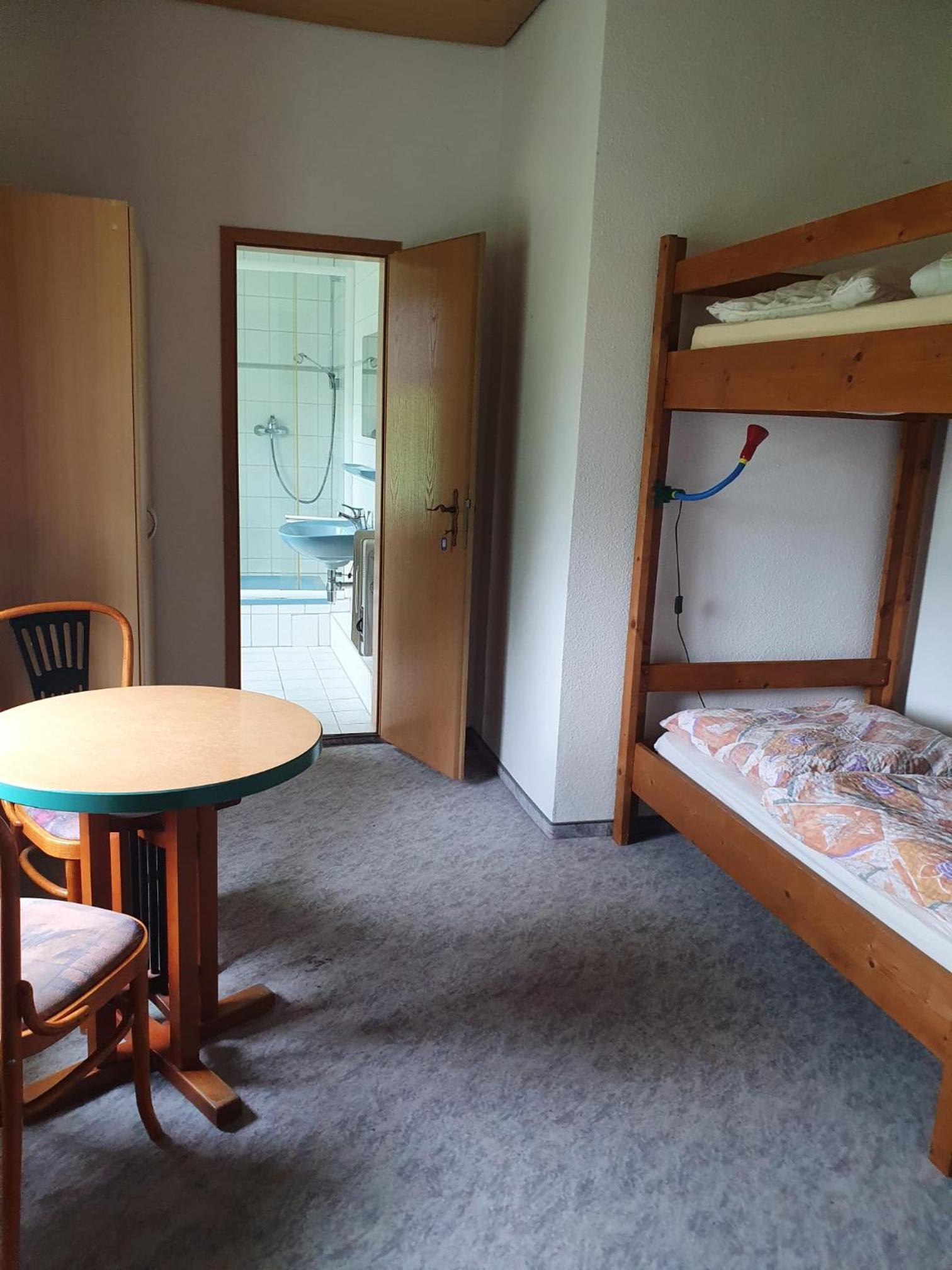 Single Room with Shared Toilet photo 1