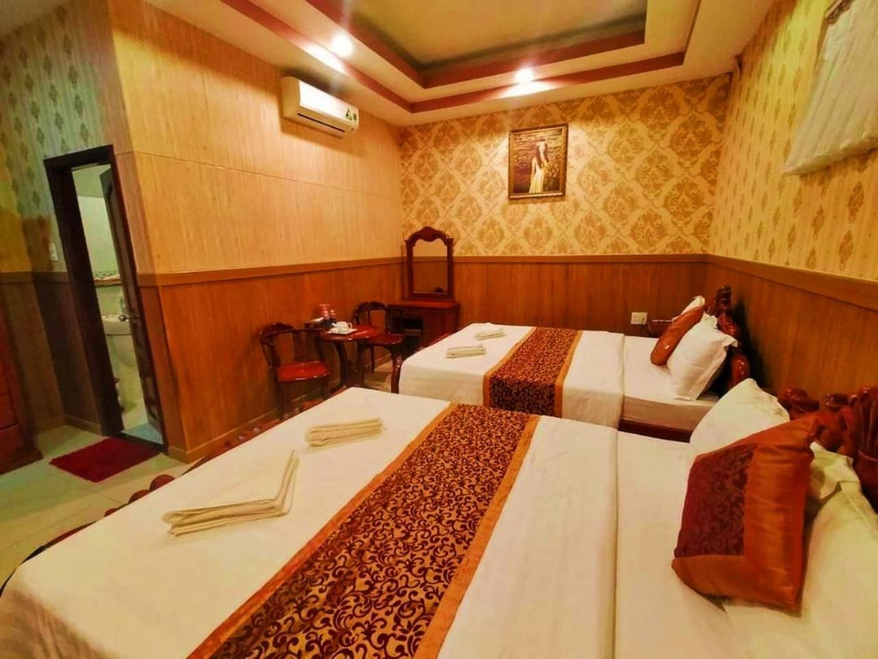 Large Double or Twin Room