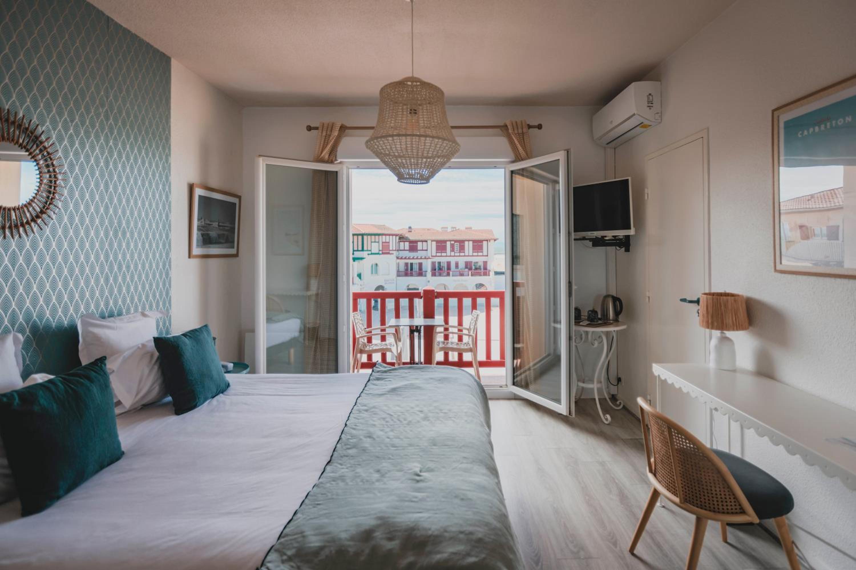Double Room with Balcony photo 2