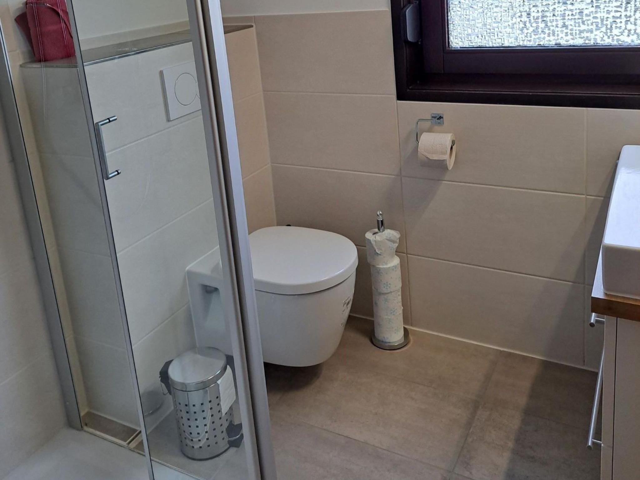 One-Bedroom House photo 2