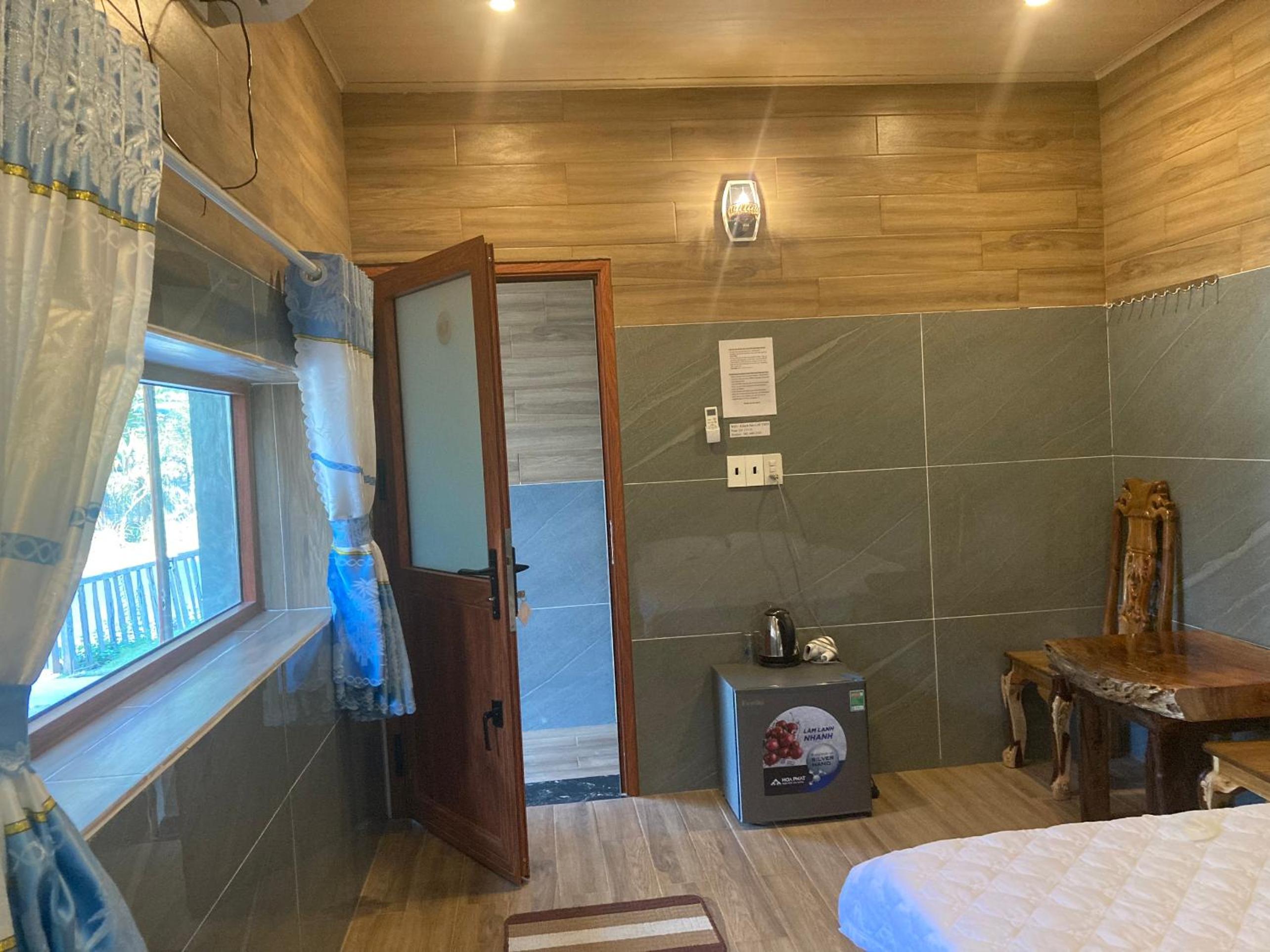 Standard Double Room with Shared Bathroom photo 3