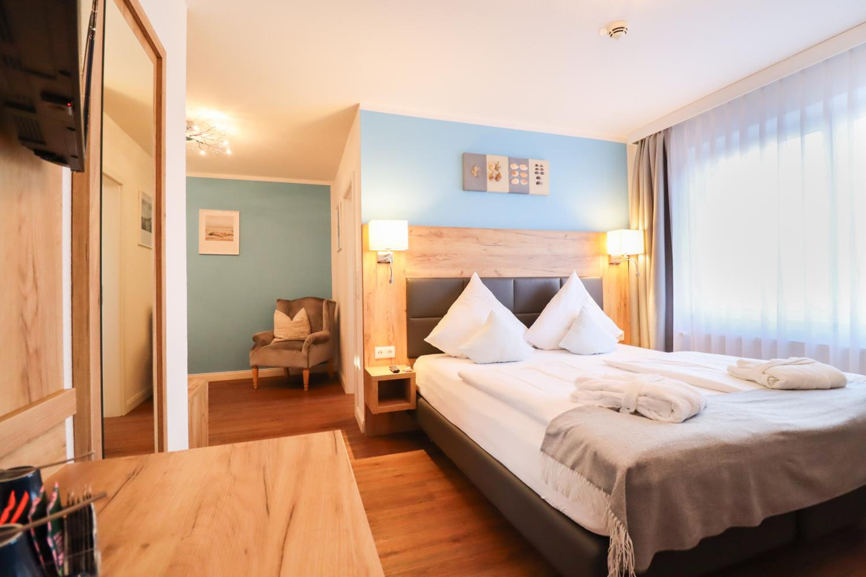 Small Junior Suite photo 2