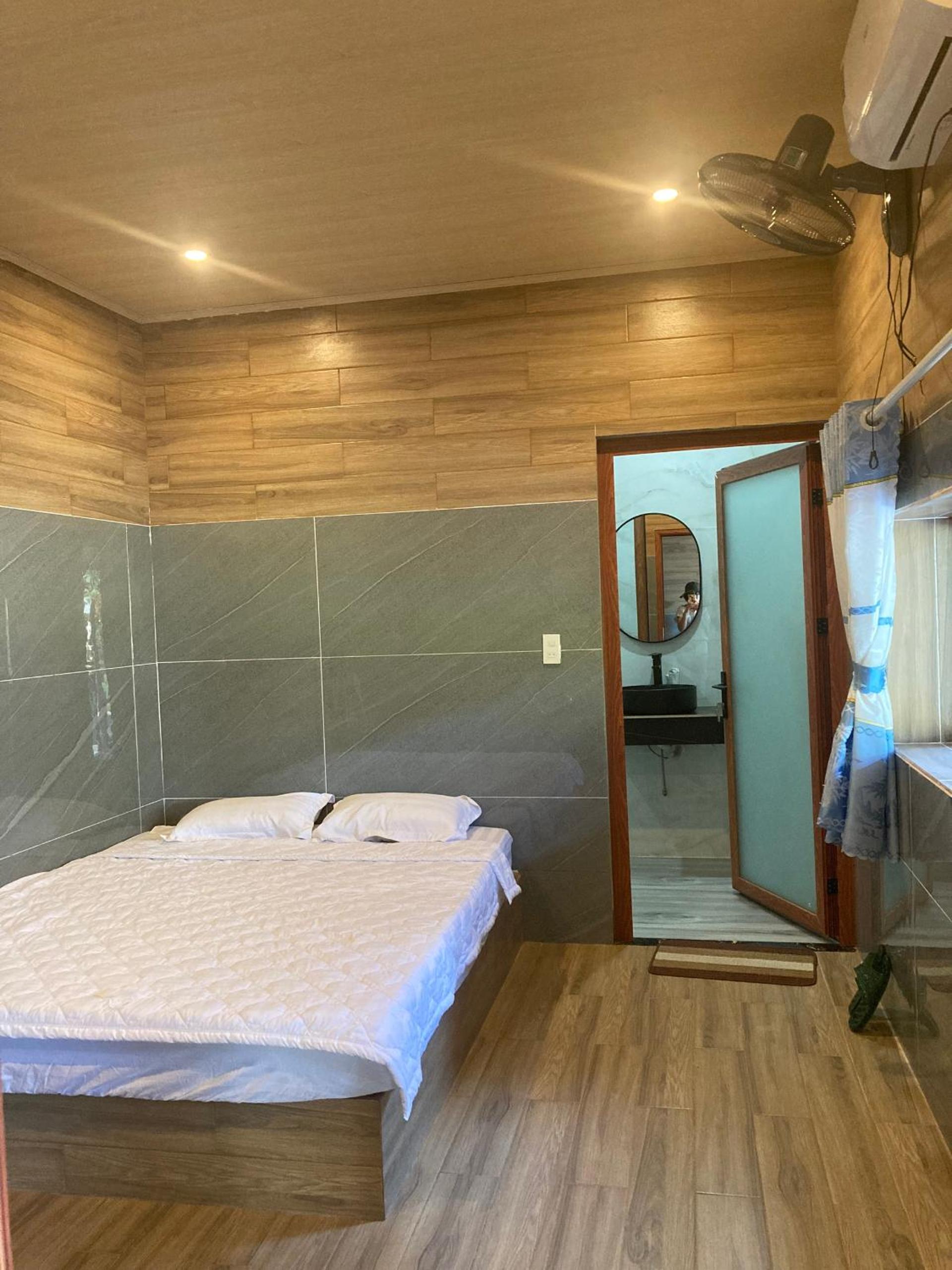 Standard Double Room with Shared Bathroom photo 2