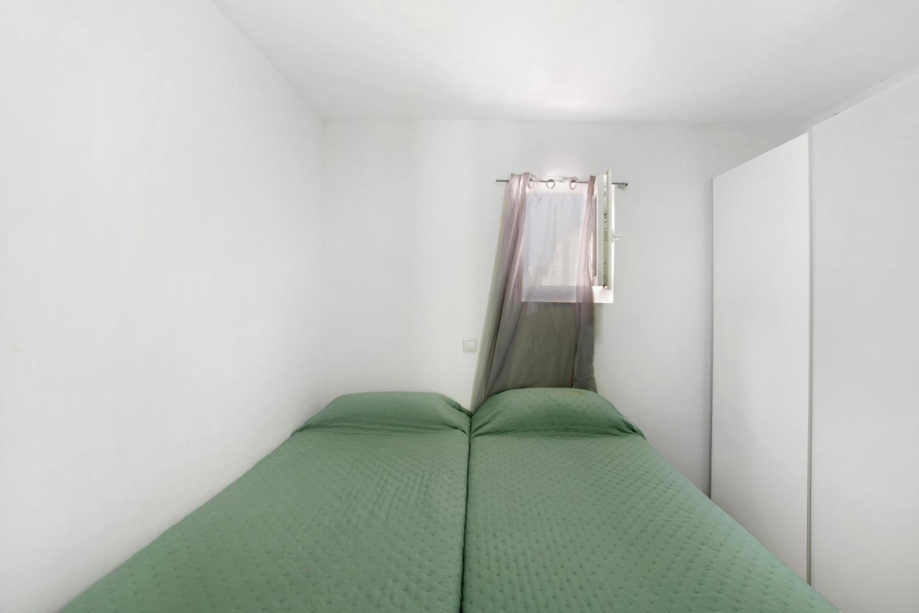 Two-Bedroom House photo 3