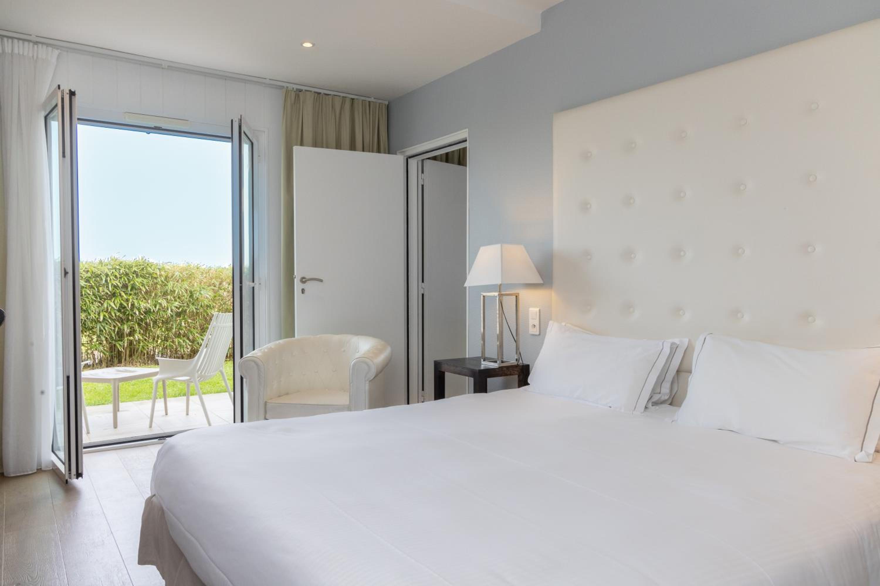 Chambre Familiale - Vue sur Jardin Chambre Familiale - Vue sur Jardin