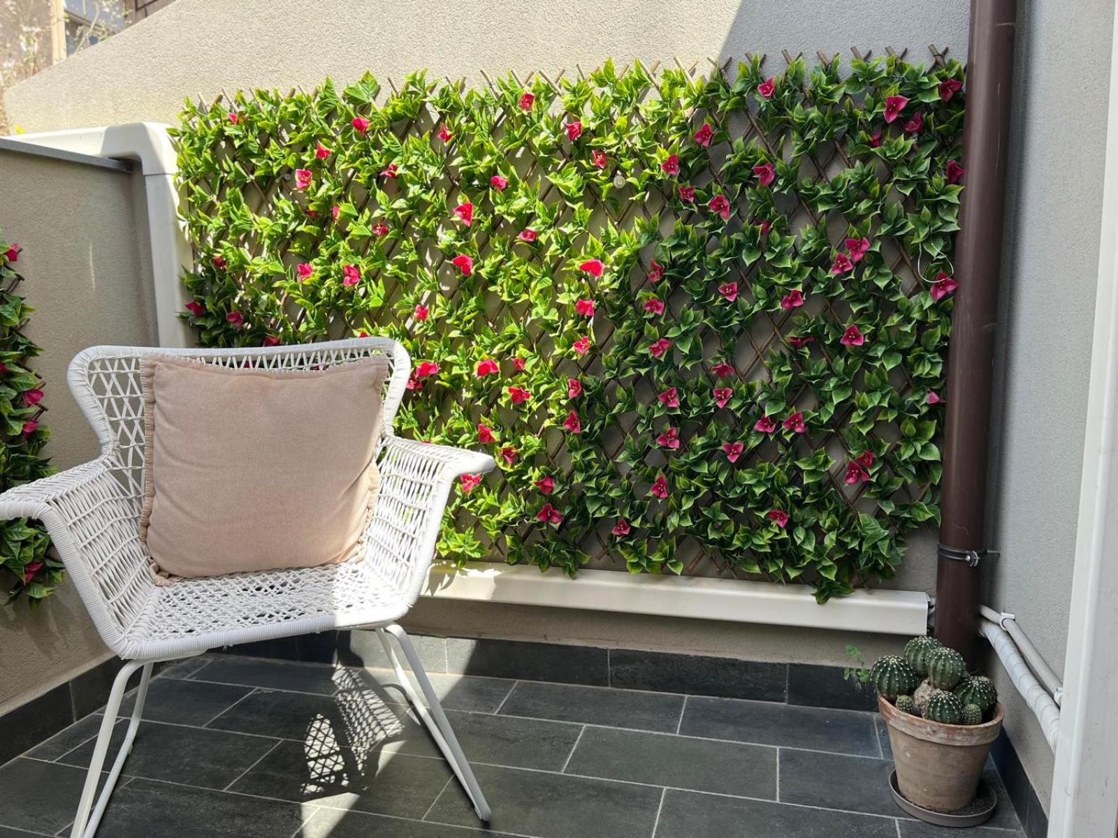 Apartment with Terrace - Photo 16