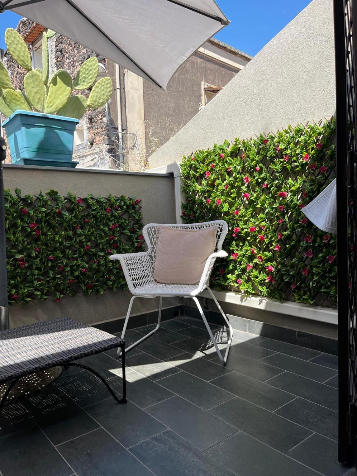 Apartment with Terrace - Photo 14
