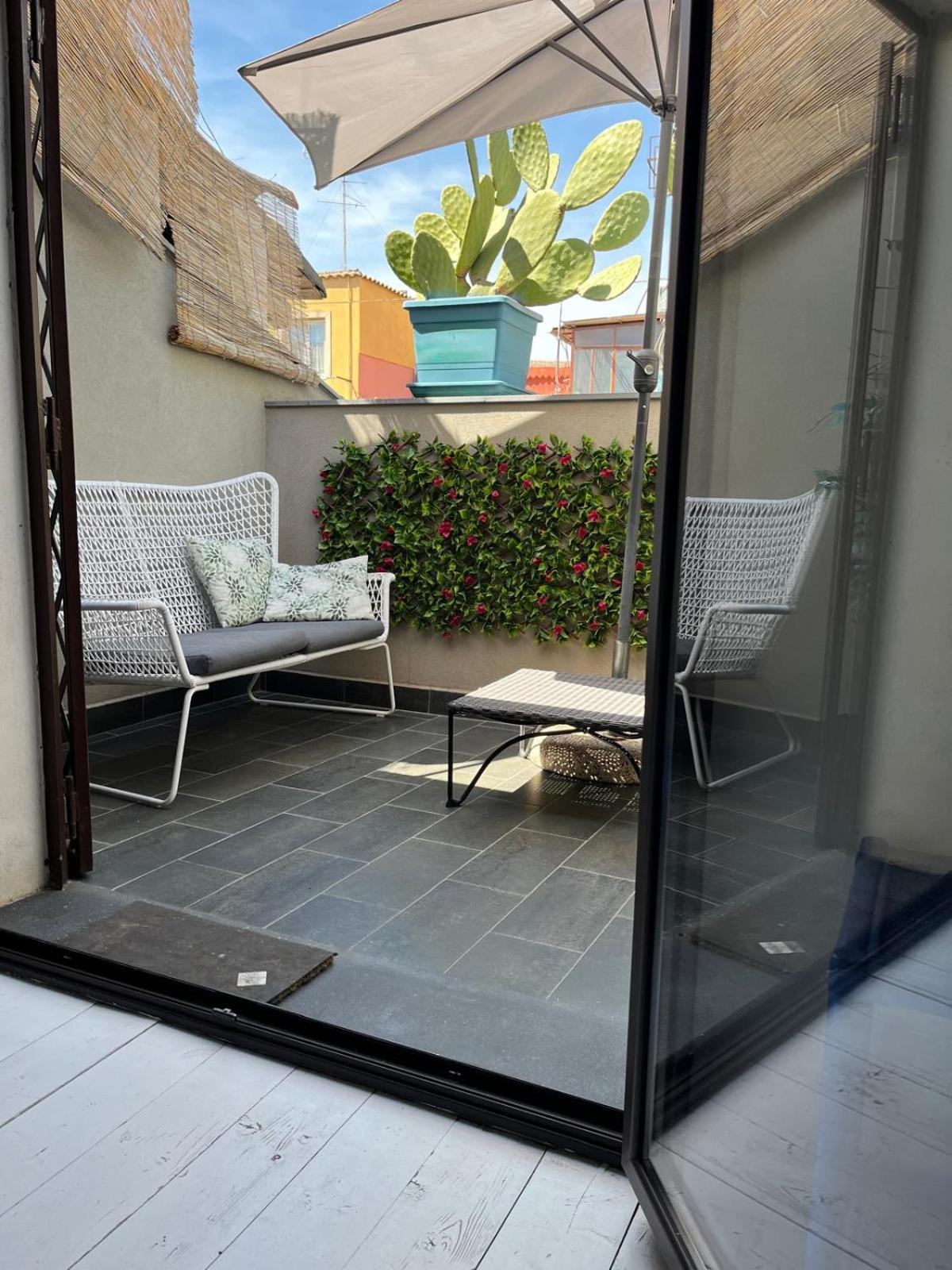 Apartment with Terrace - Photo 13