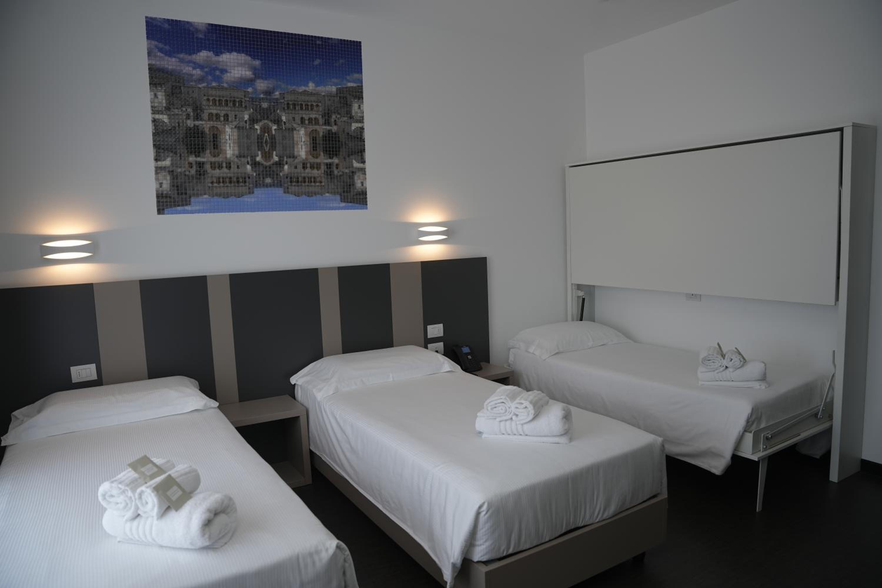 Triple Room - Photo 13