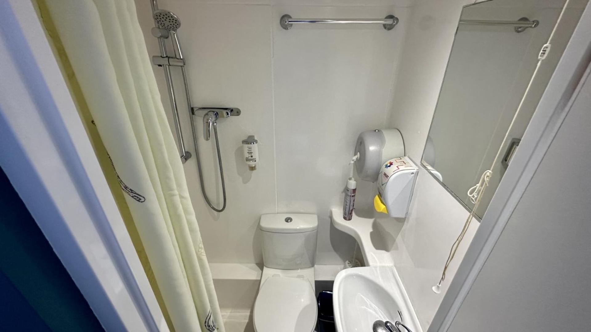 Twin Room with Private Bathroom — the supplier's photographs — photo 5