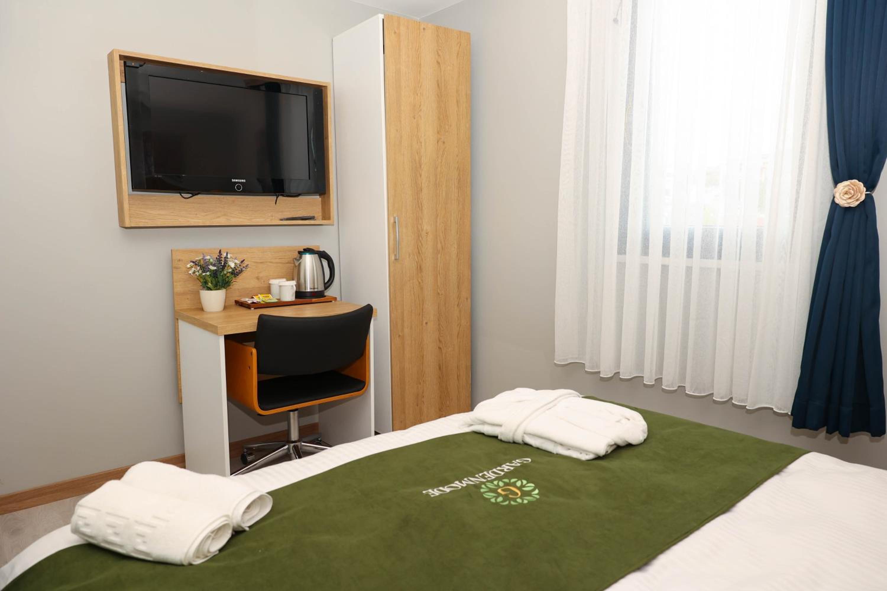 Superior Double Room - Photo 11