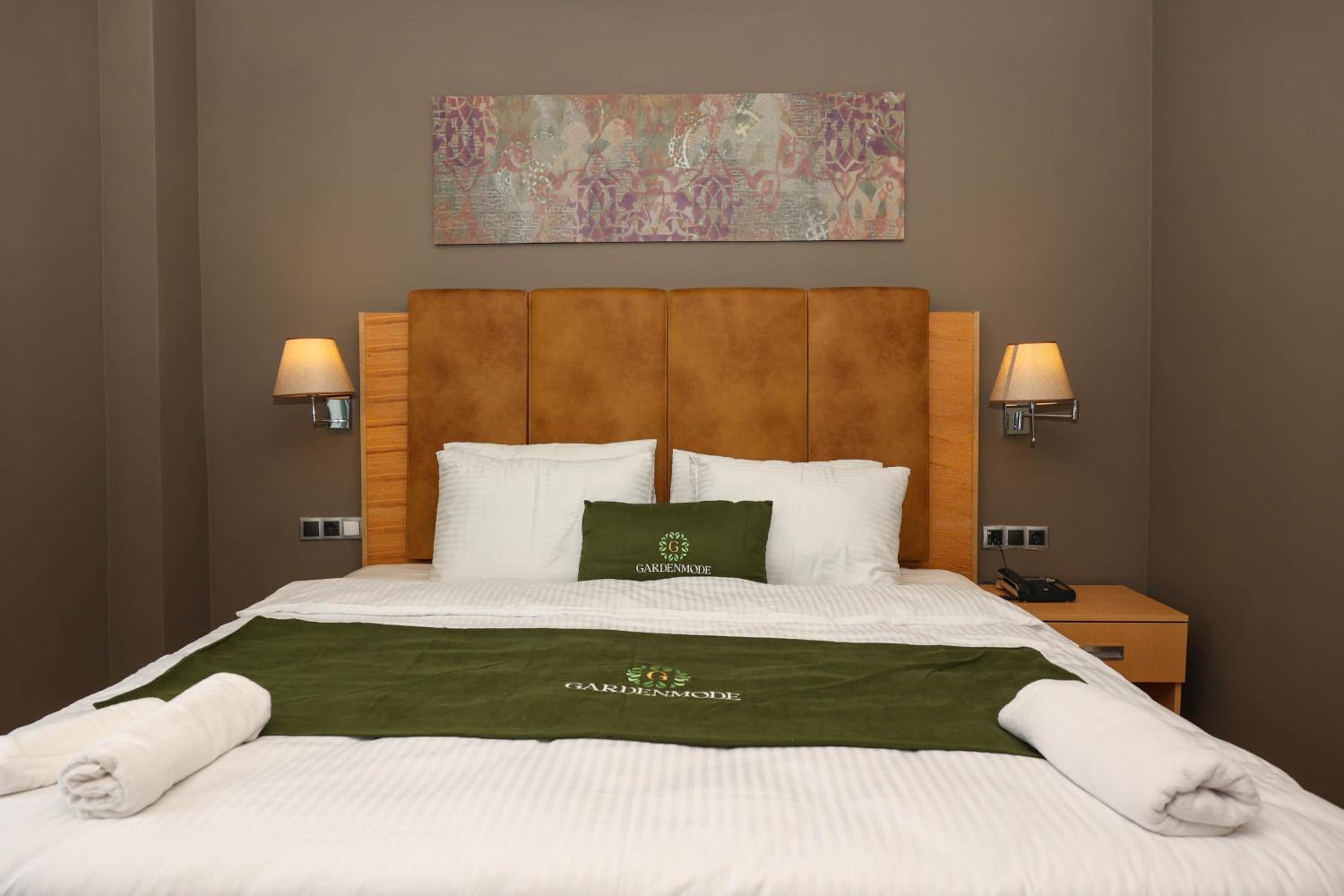 Deluxe Double Room - Photo 12