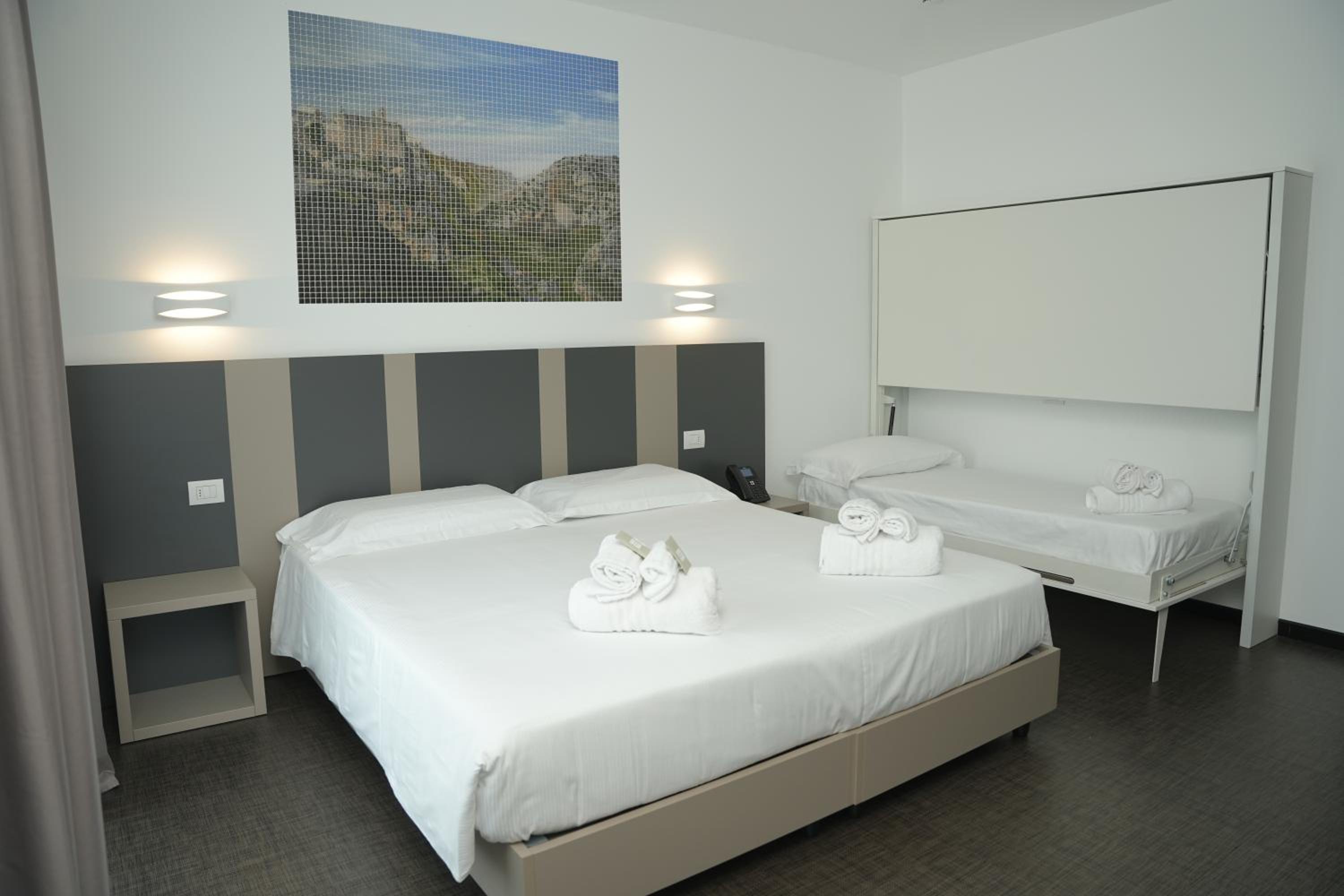 Triple Room - Photo 6