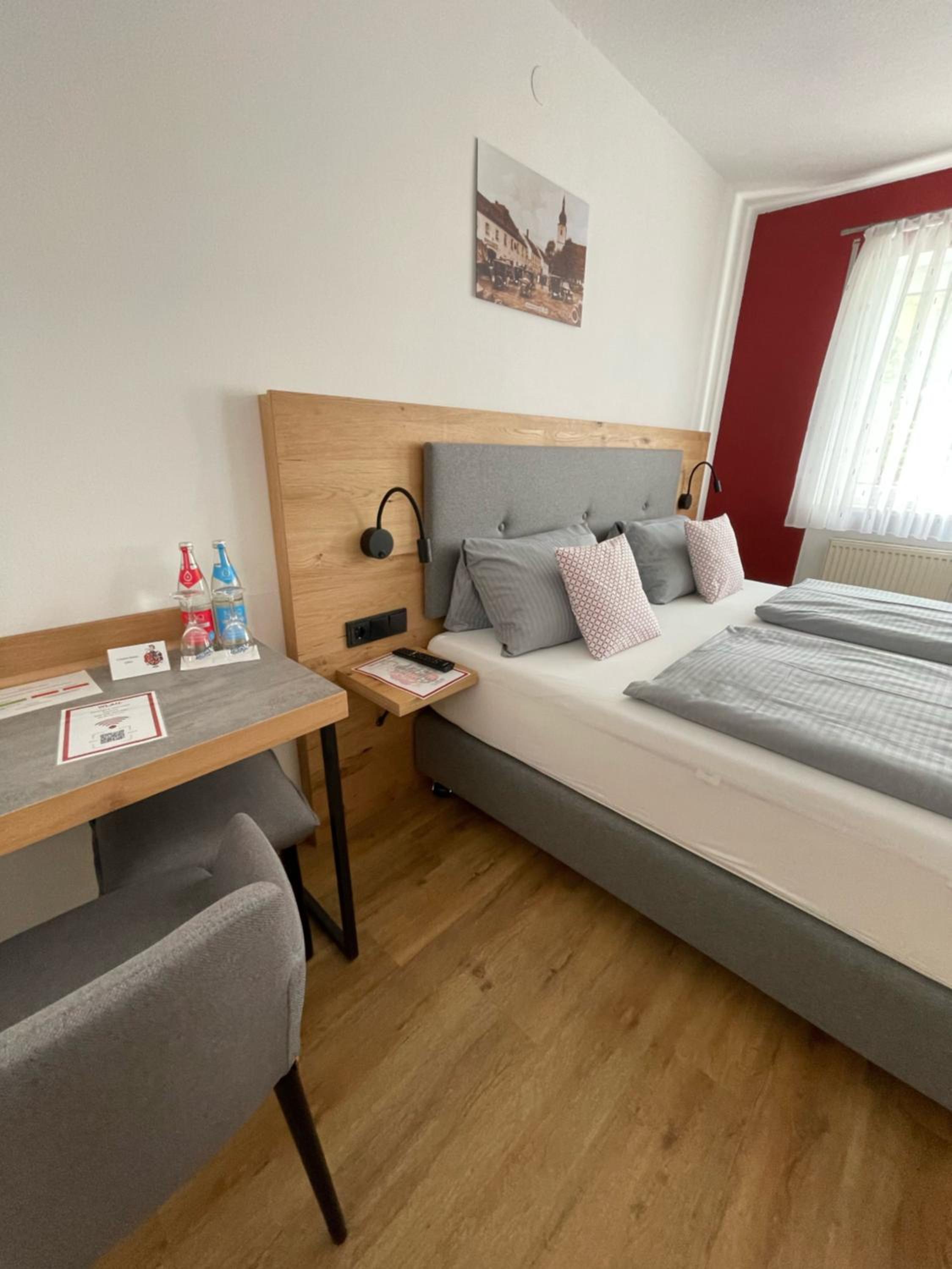 Double Room - Photo 5