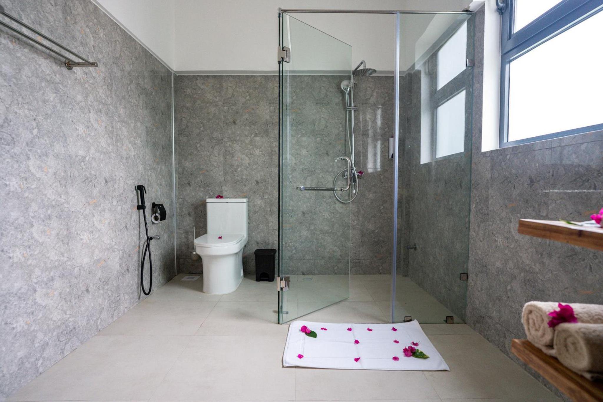 Deluxe King Suite