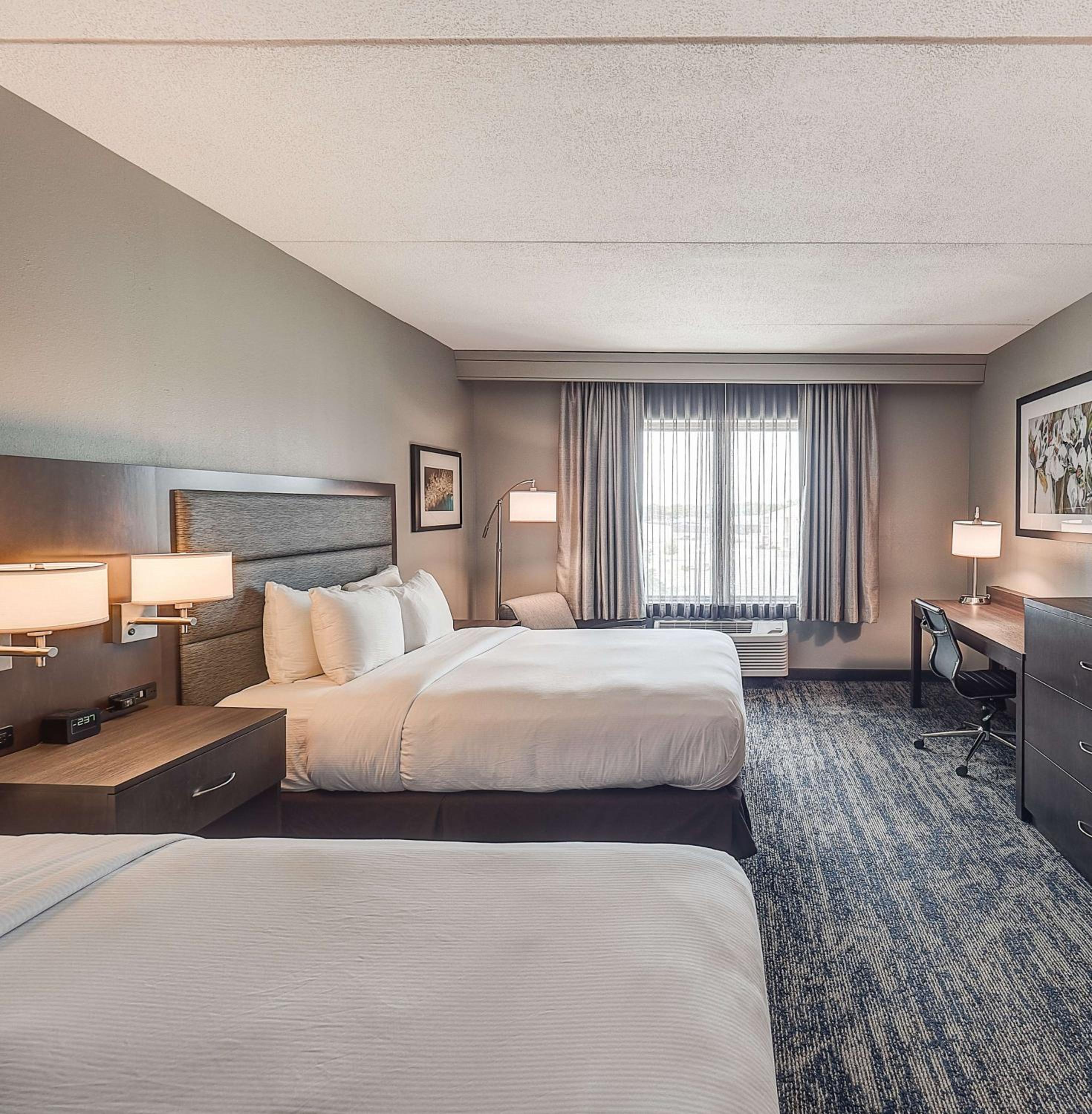Queen Room with Two Queen Beds and Roll-In Shower - Mobility Accessible photo 2