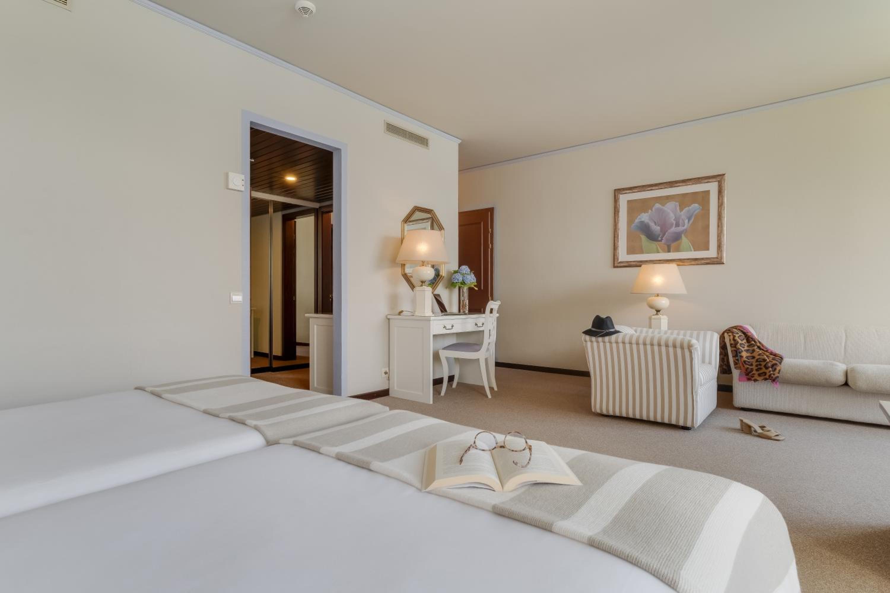 Junior Triple Suite with Sea View