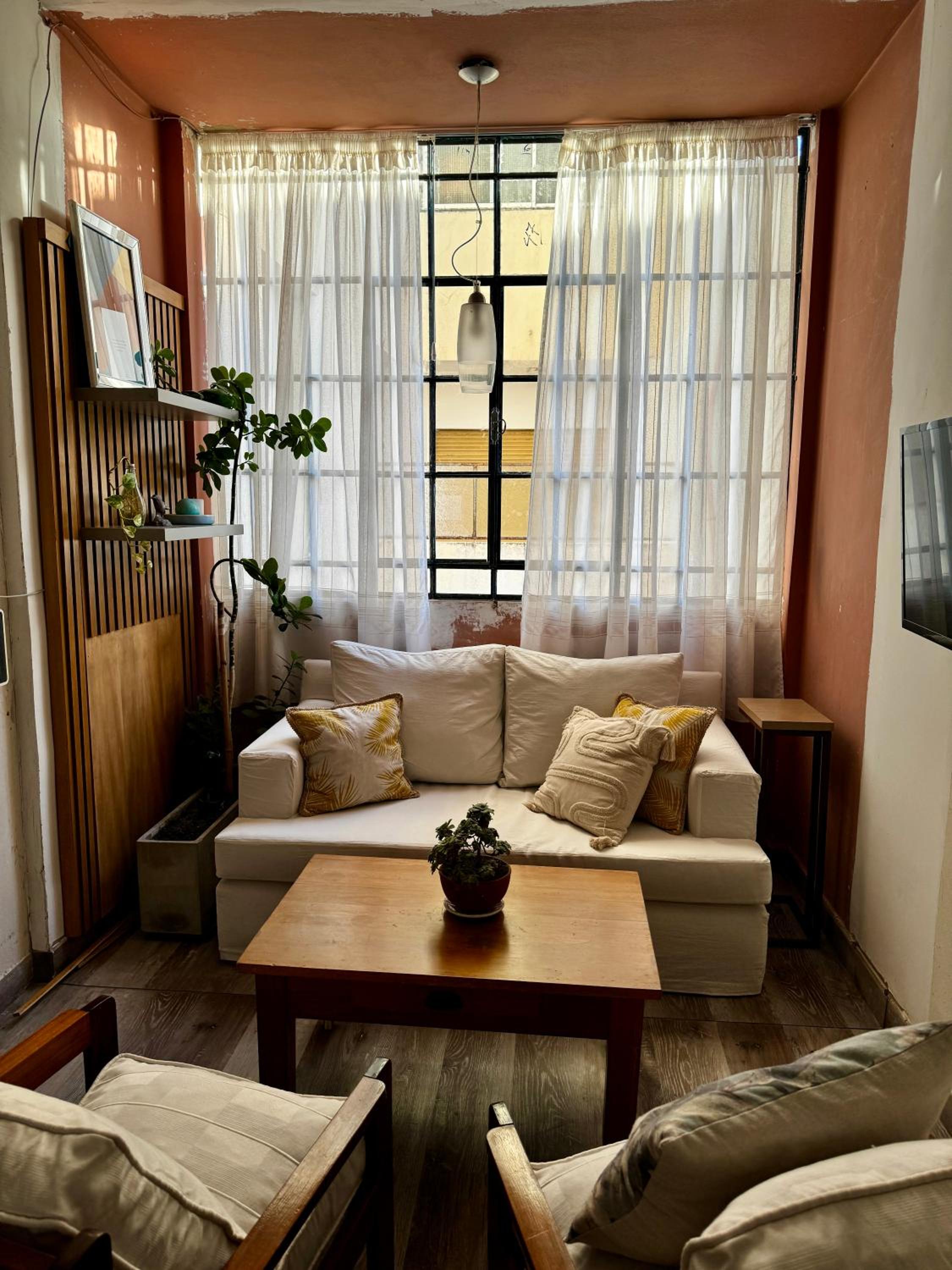 One-Bedroom Apartment photo 3