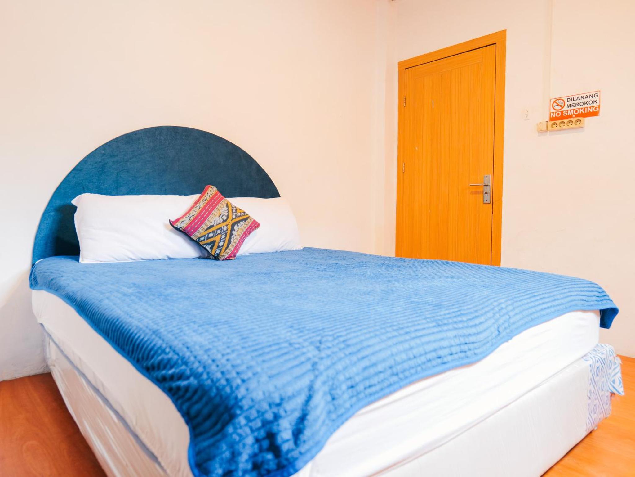 Four-Bedroom House - Photo 10