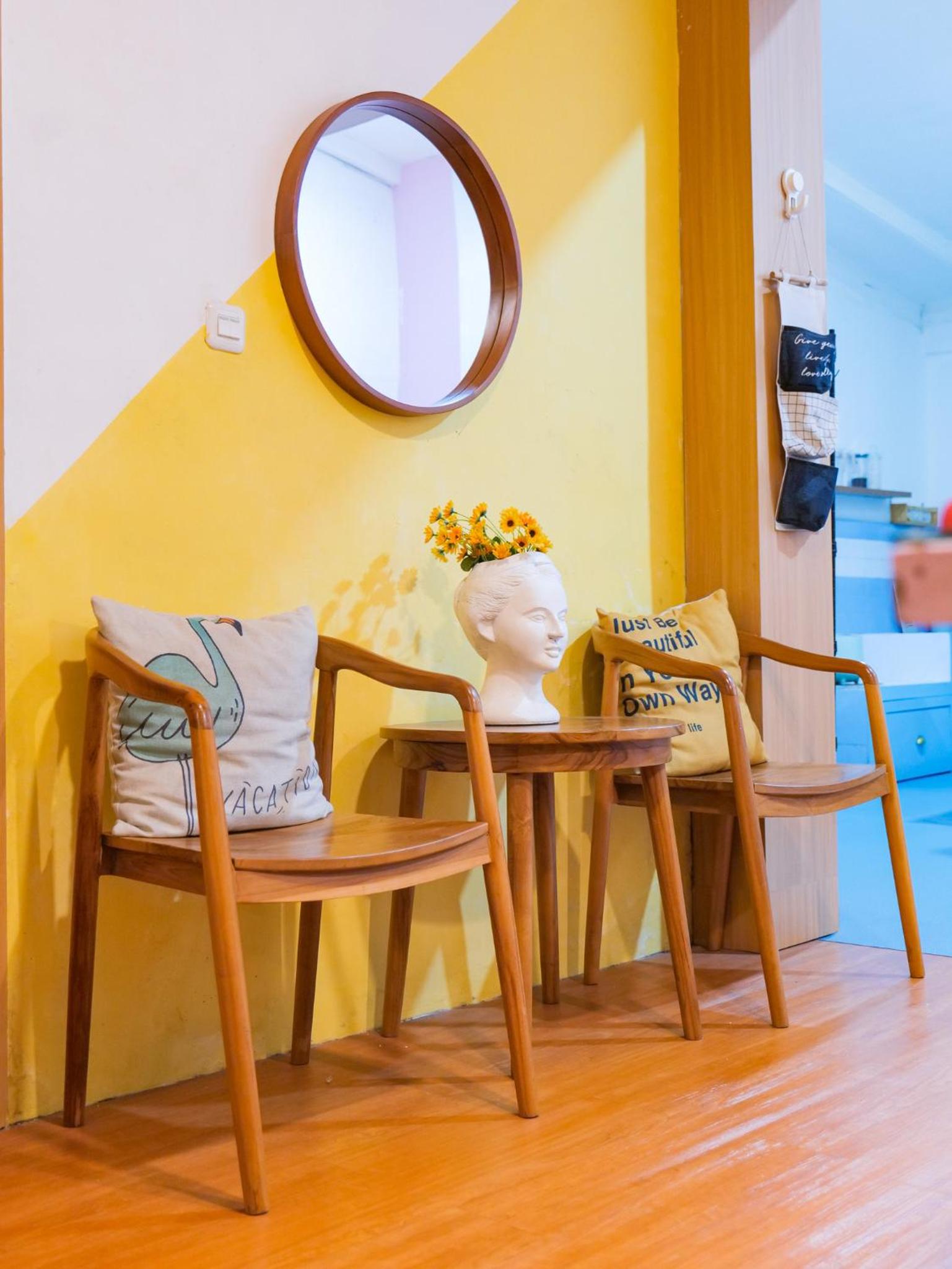 Four-Bedroom House - Photo 7