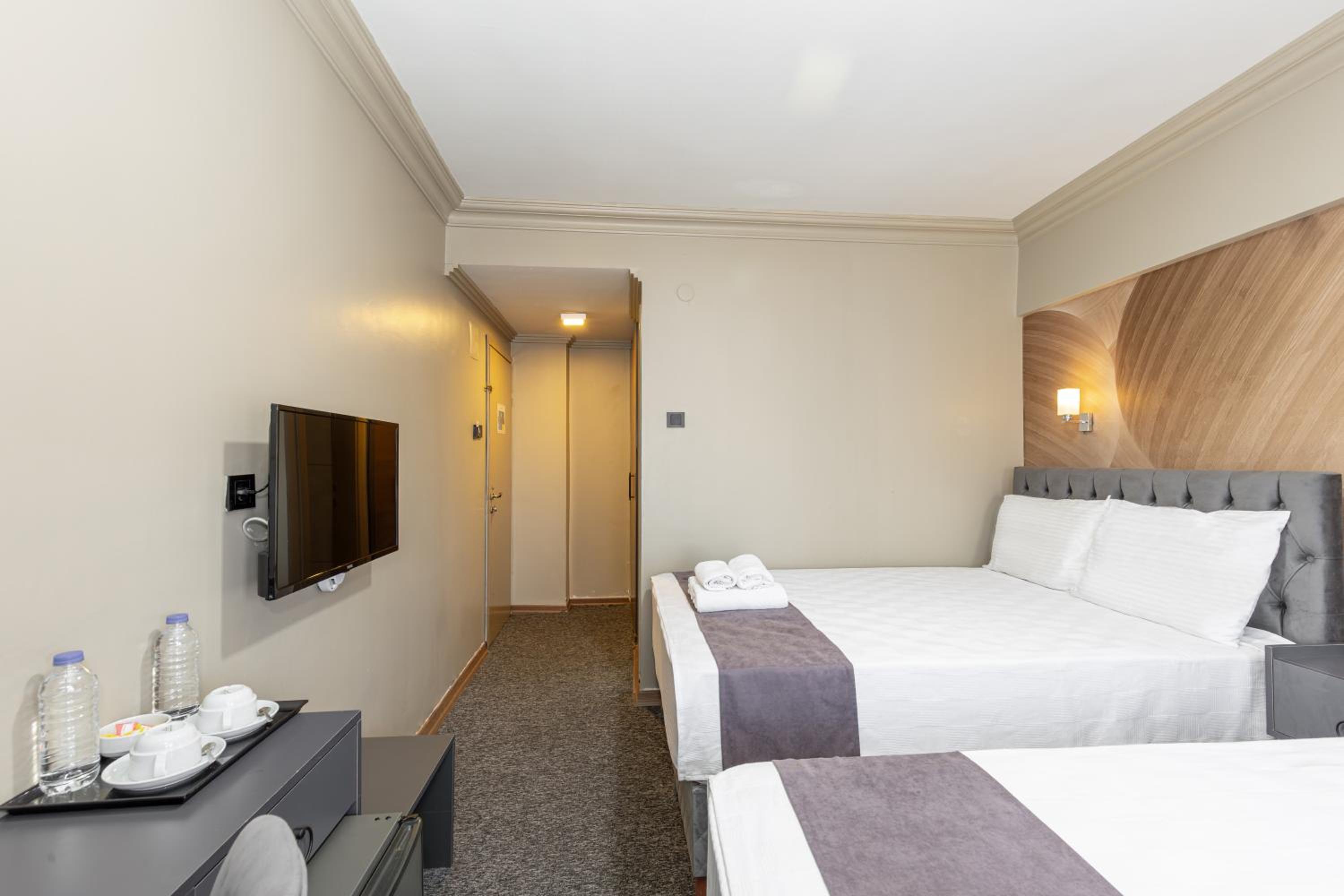 Deluxe Double Room - Photo 3