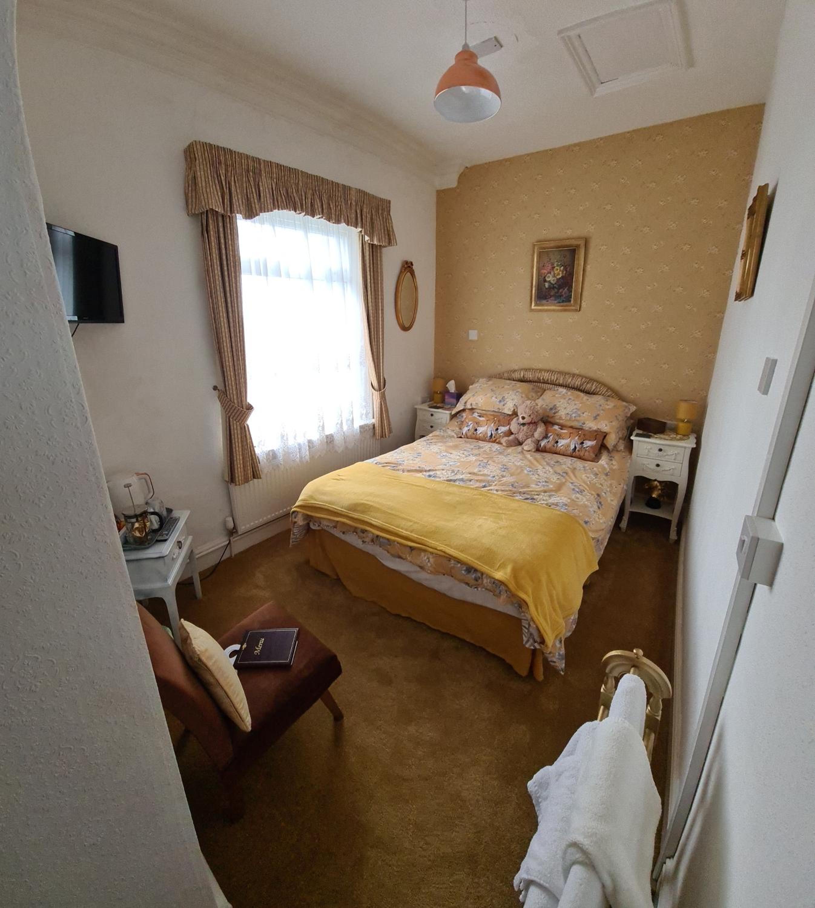 Standard Double Room photo 3