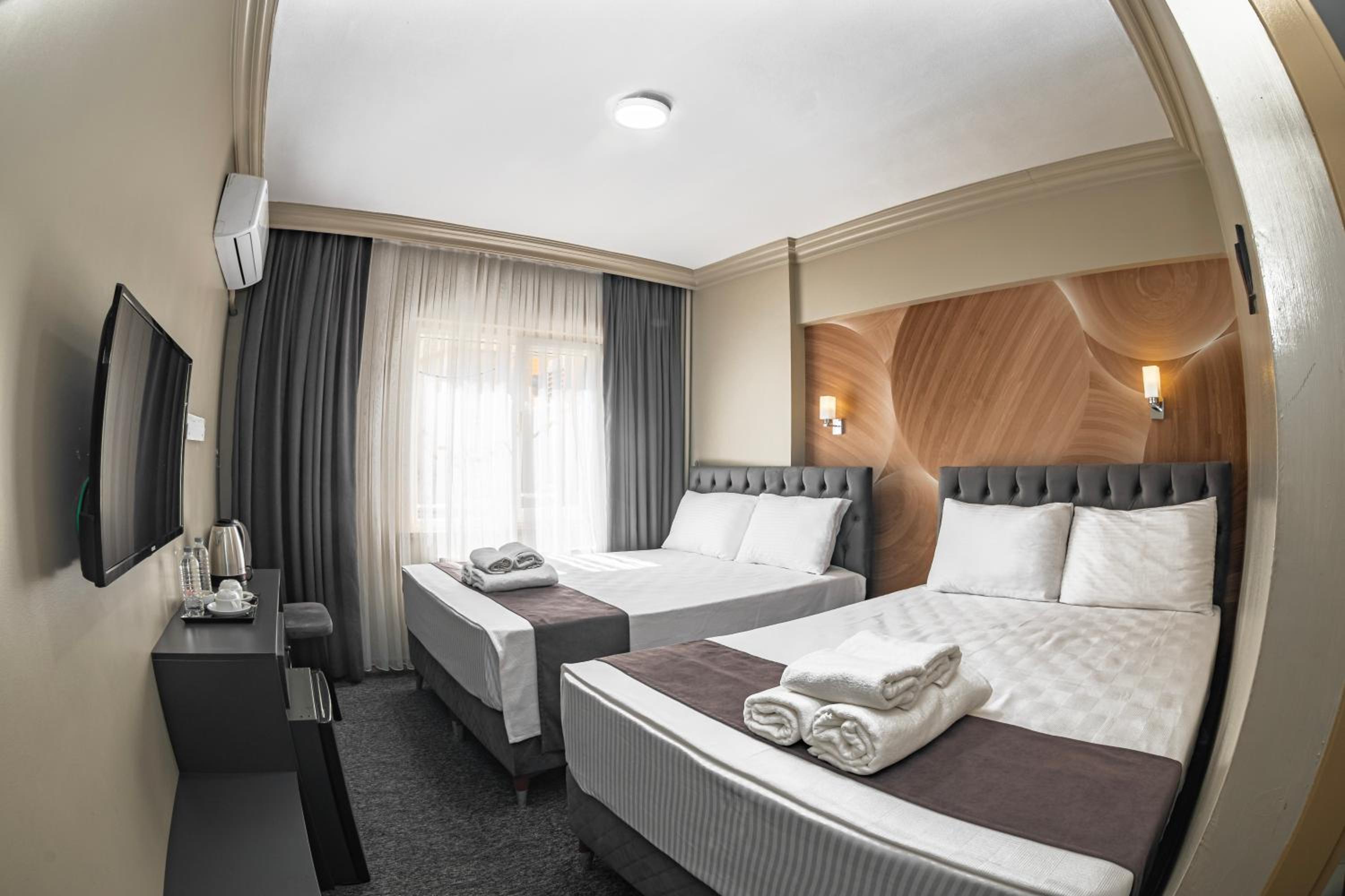 Deluxe Double Room - Photo 1