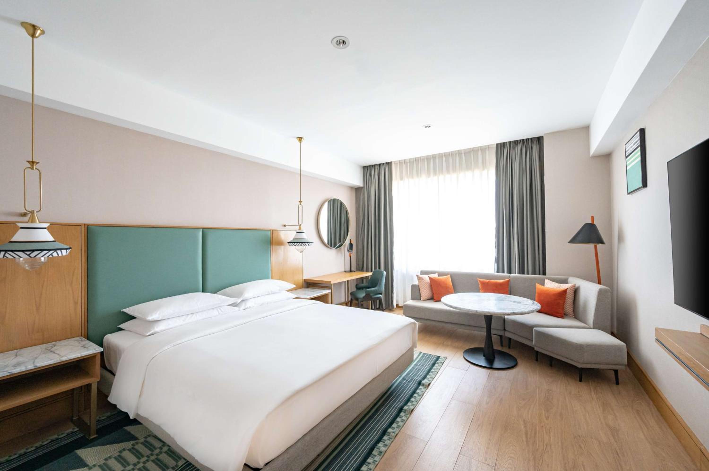 Deluxe King Room - Disability Access - Photo 2