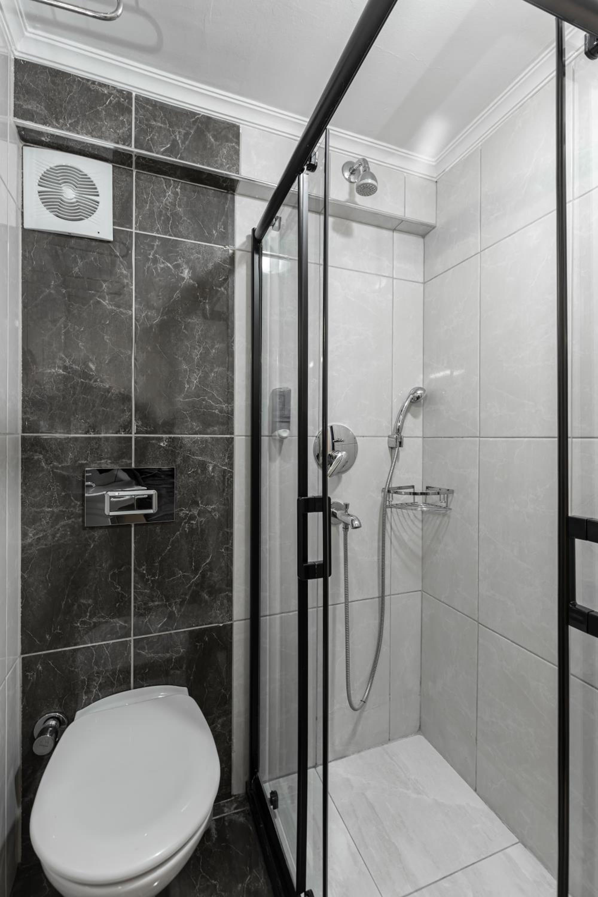 Deluxe Double Room - Photo 25