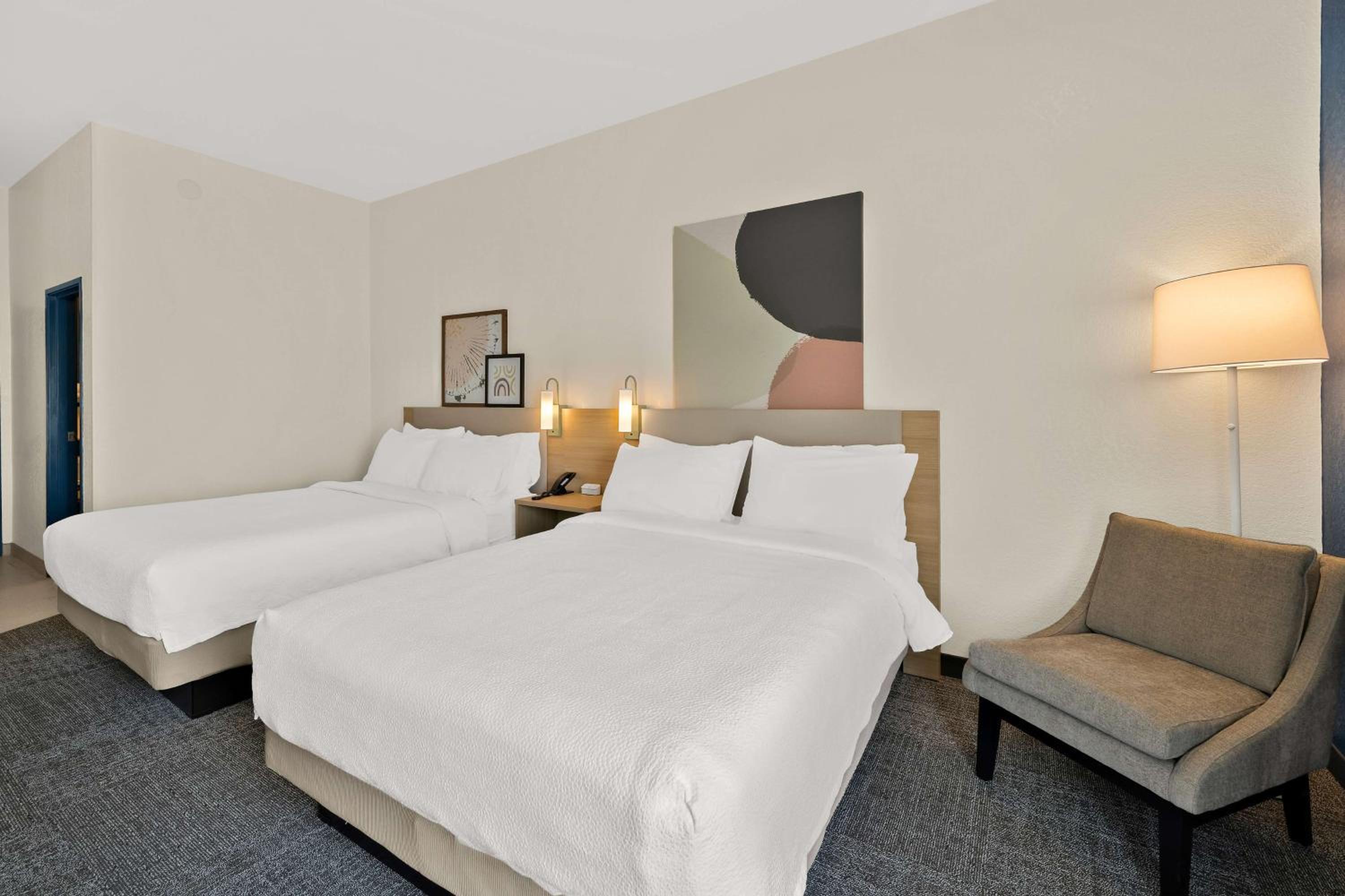 Queen Room with Two Queen Beds - Photo 1