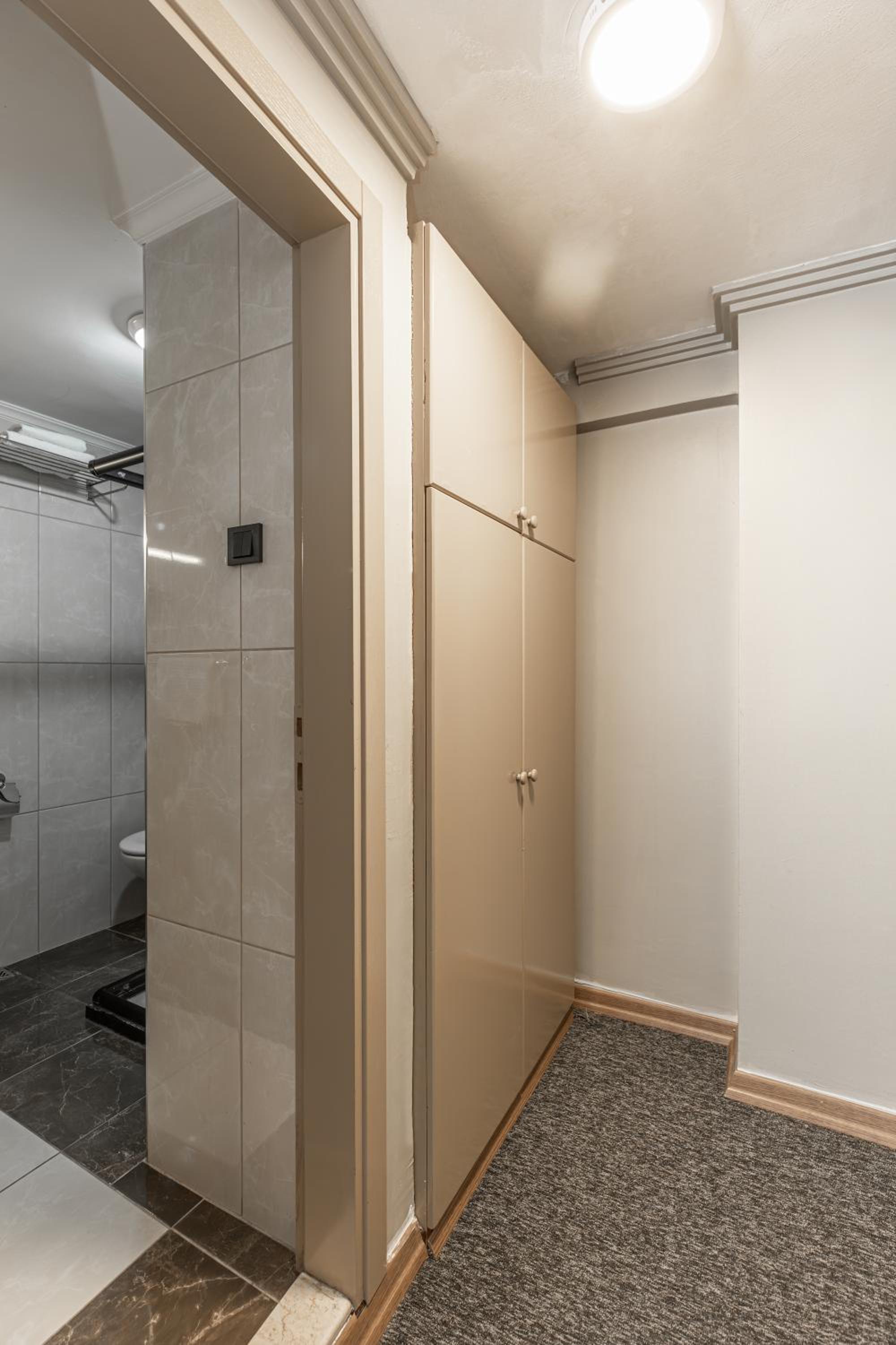 Deluxe Double Room - Photo 27