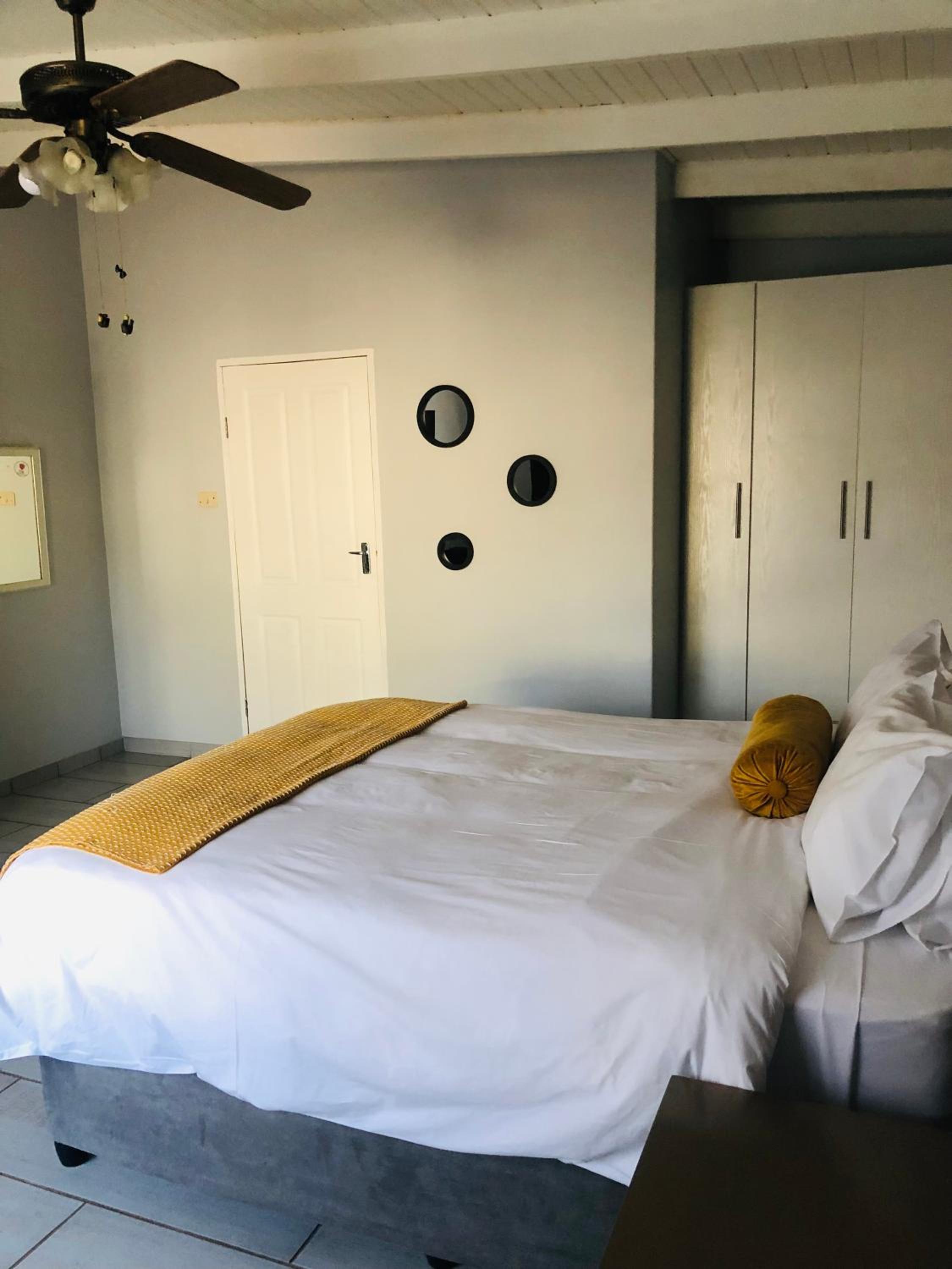 Deluxe Queen Room photo 3