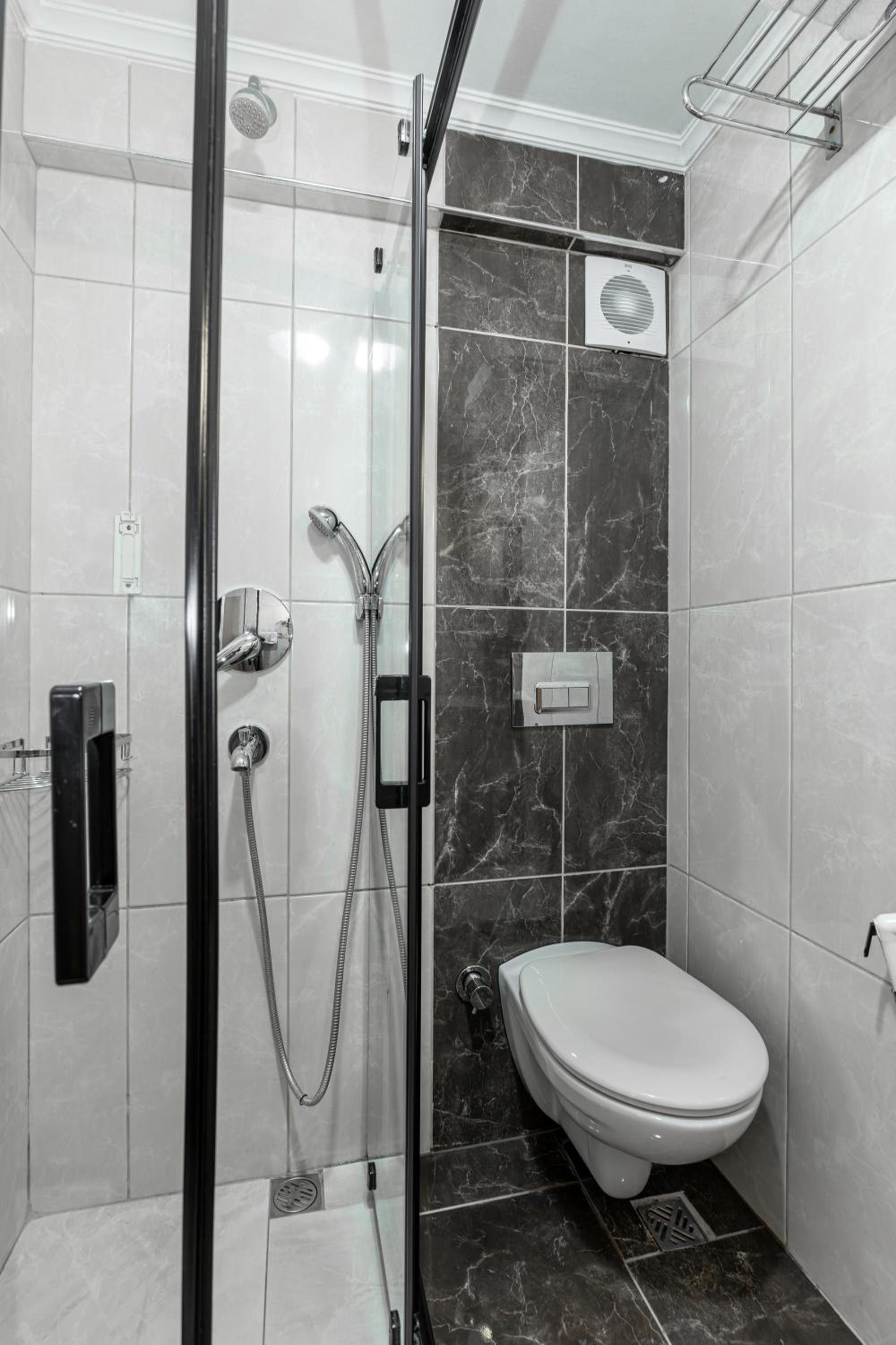 Deluxe Double Room - Photo 29