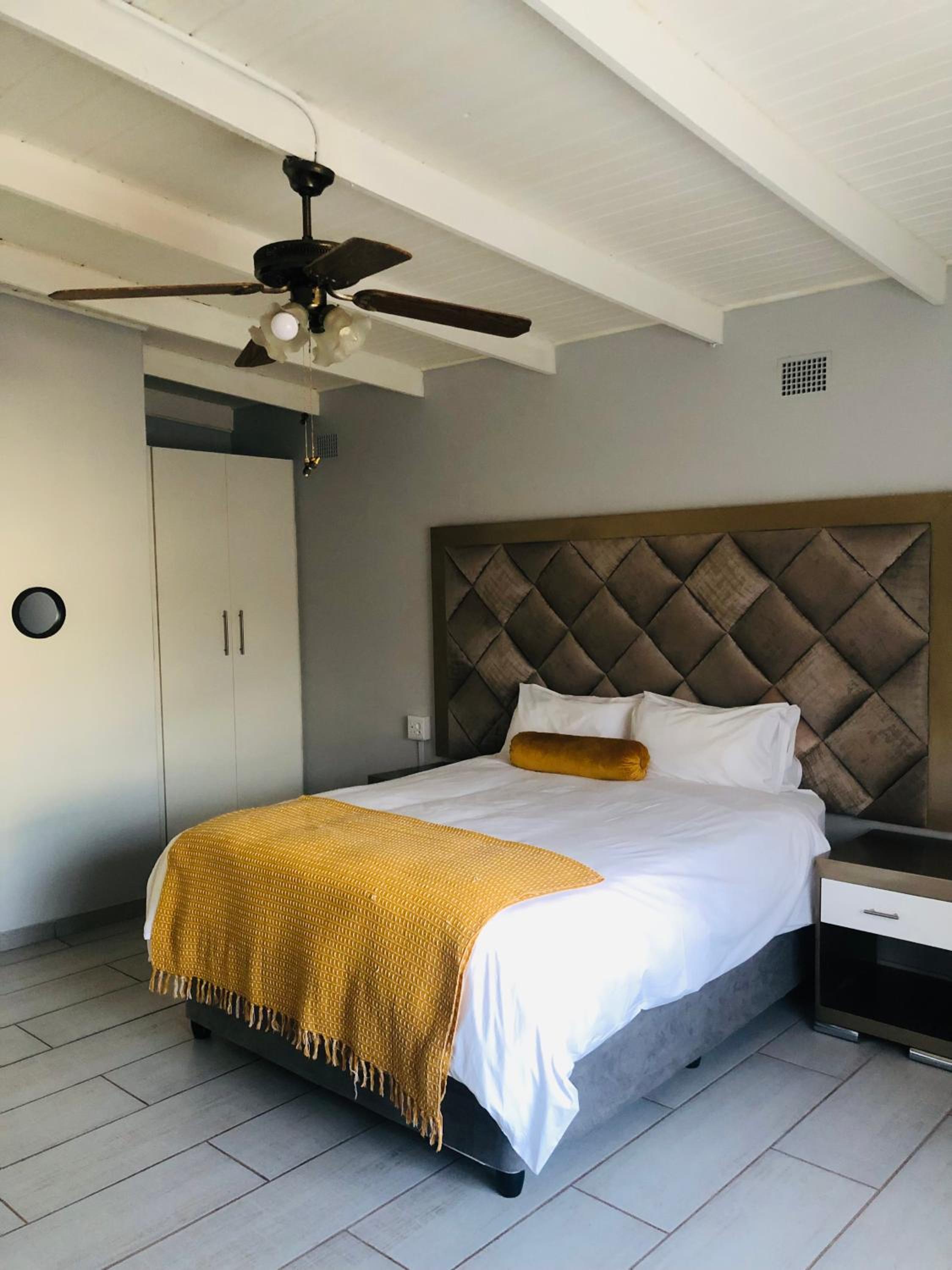 Deluxe Queen Room photo 2
