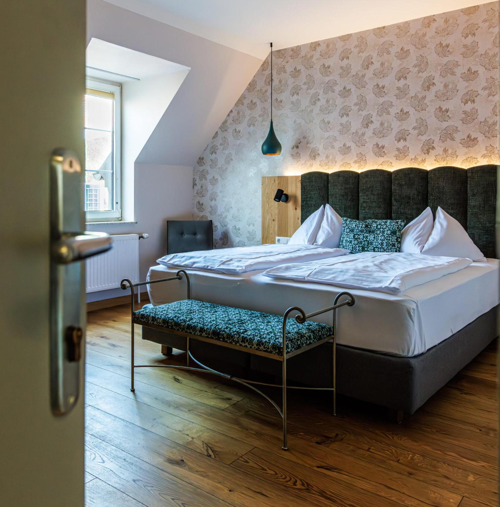 Double Room (1 Adult) - Photo 1