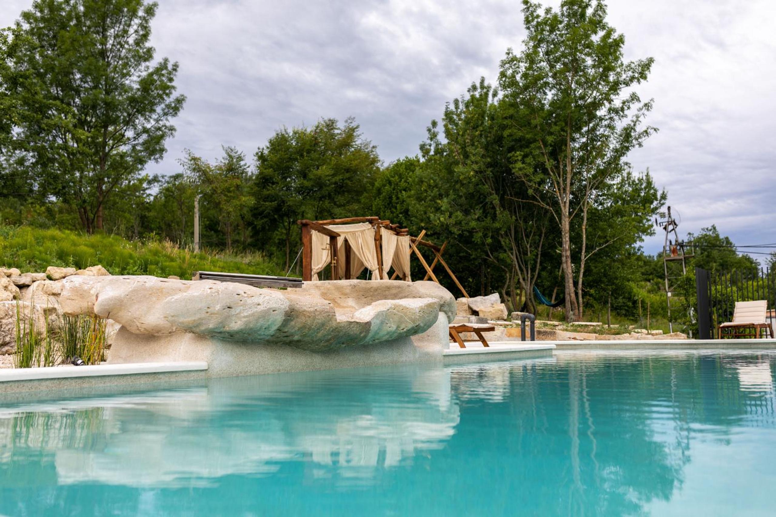 Villa photo 2