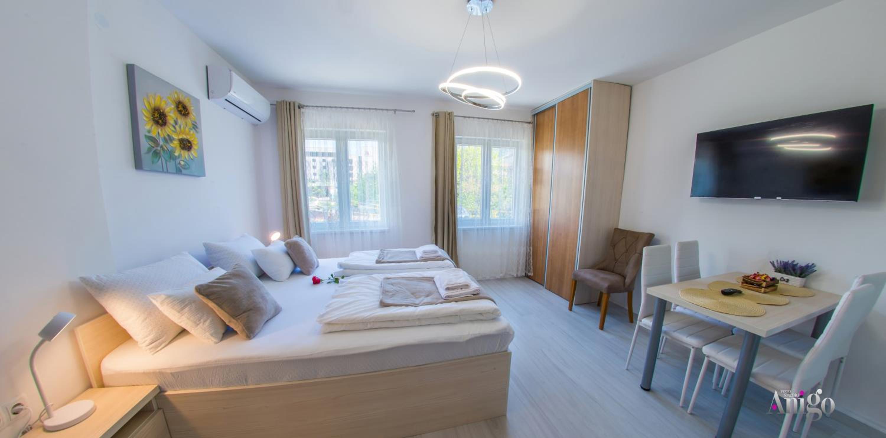Studio Apartment photo 1