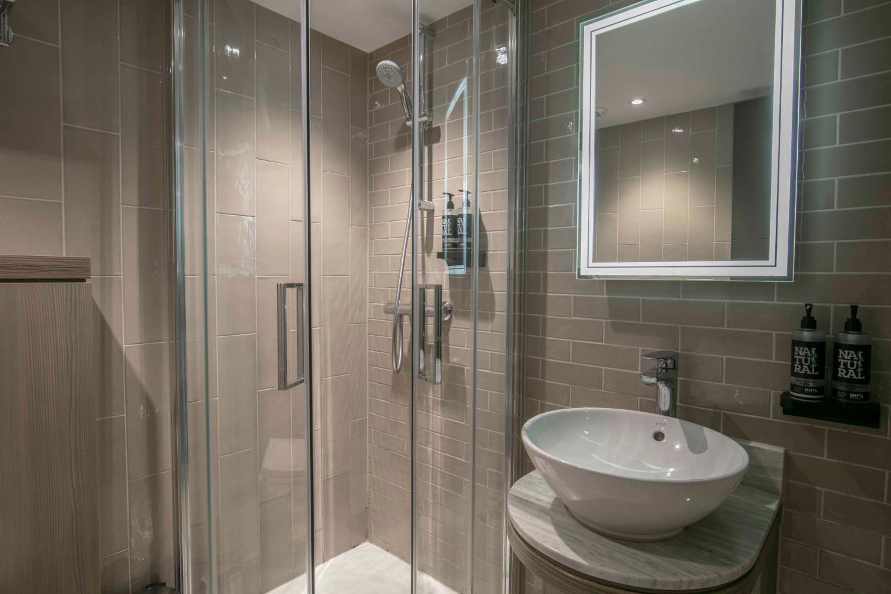 Standard Single Room - Non-Smoking photo 2