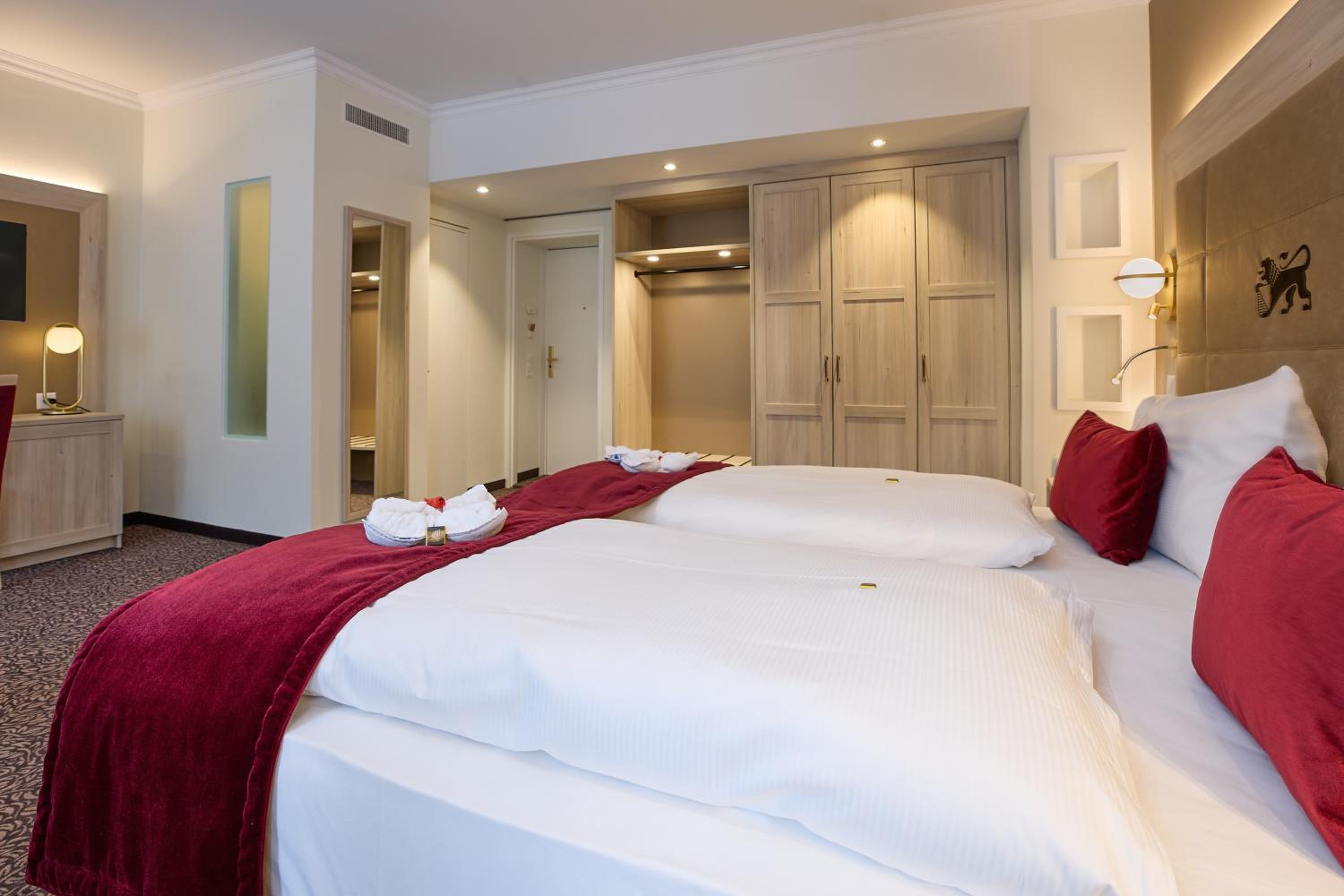 Deluxe Double Room - Photo 7