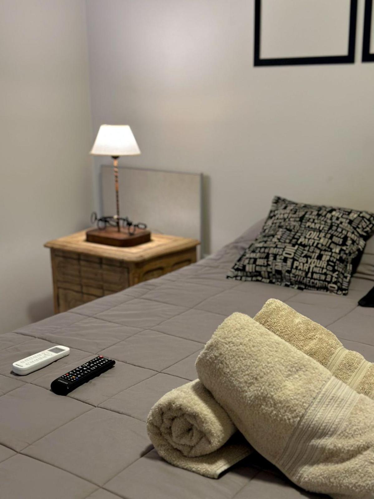 One-Bedroom Apartment photo 1