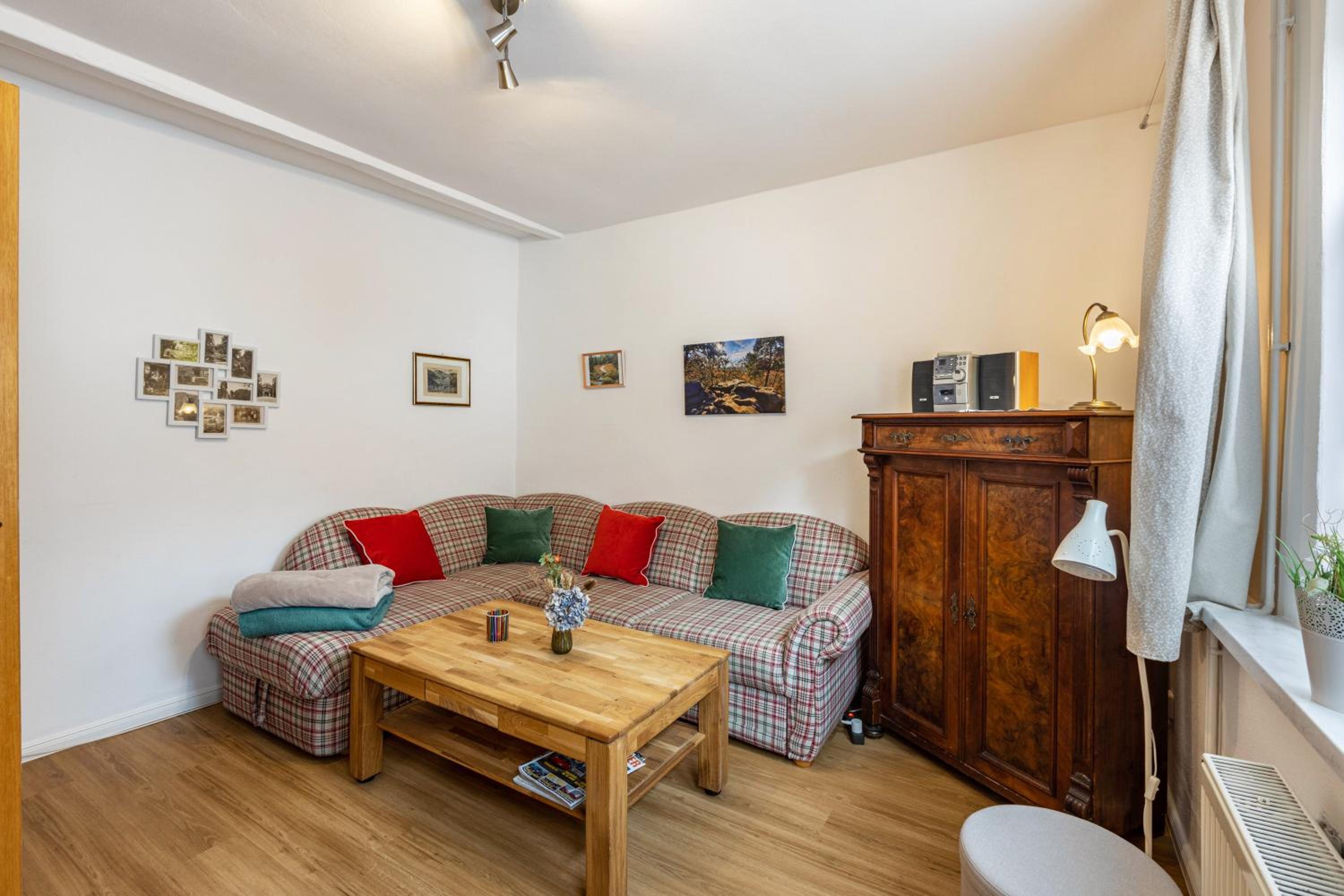 Three-Bedroom House photo 2