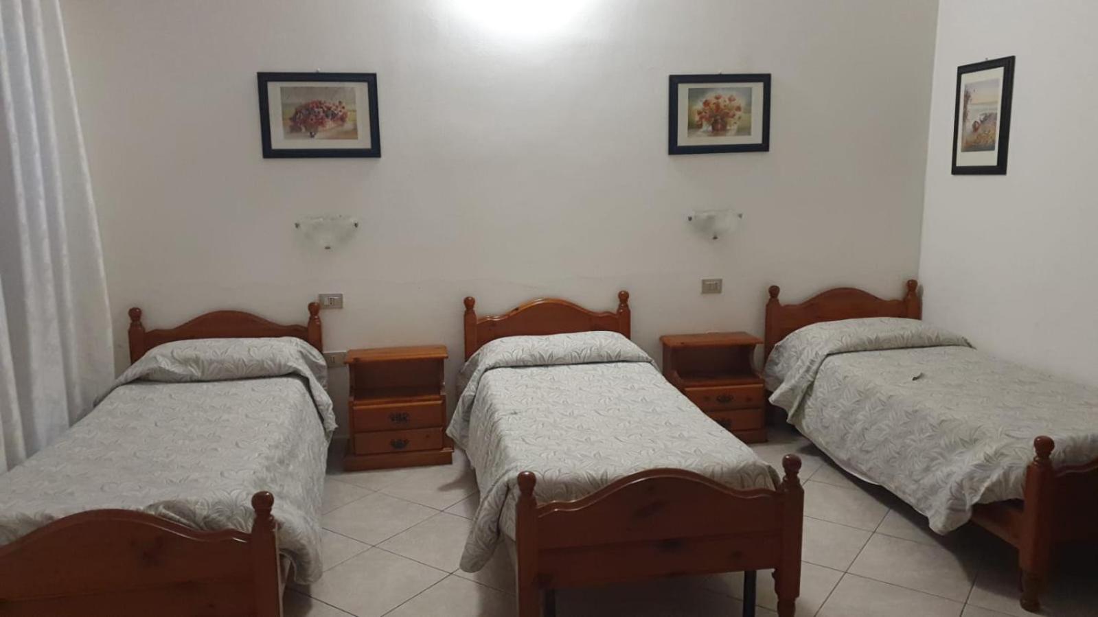 Triple Room - Photo 1