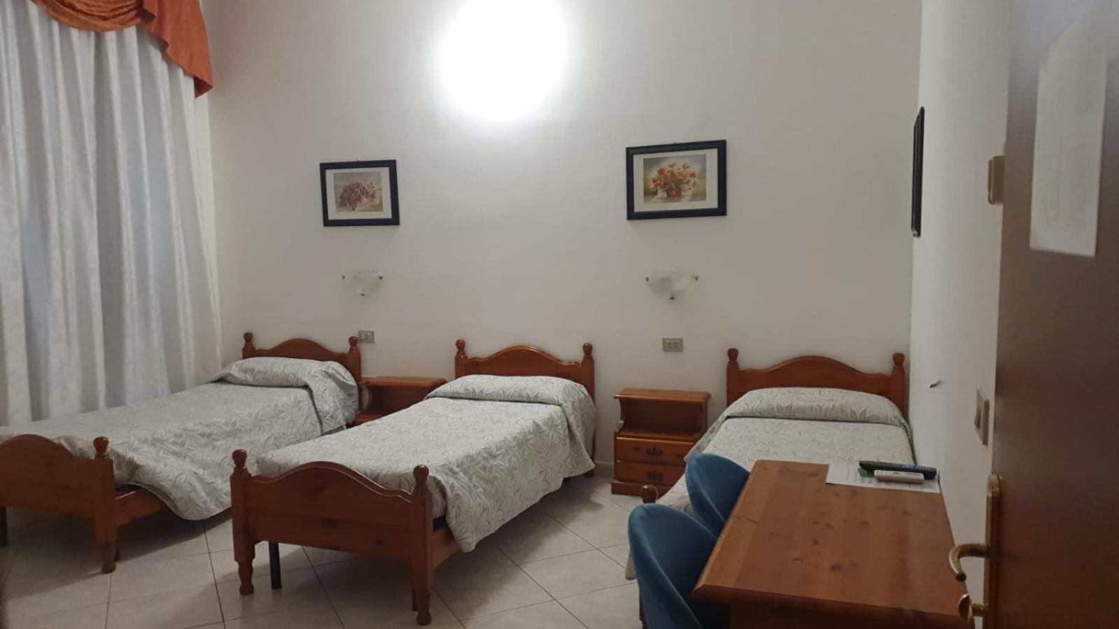 Triple Room - Photo 2
