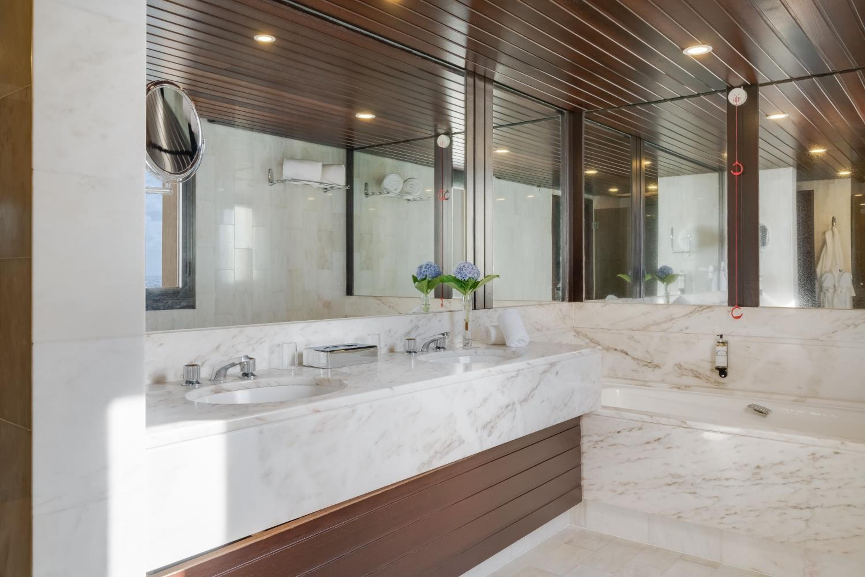 Senior Suite with Sea View