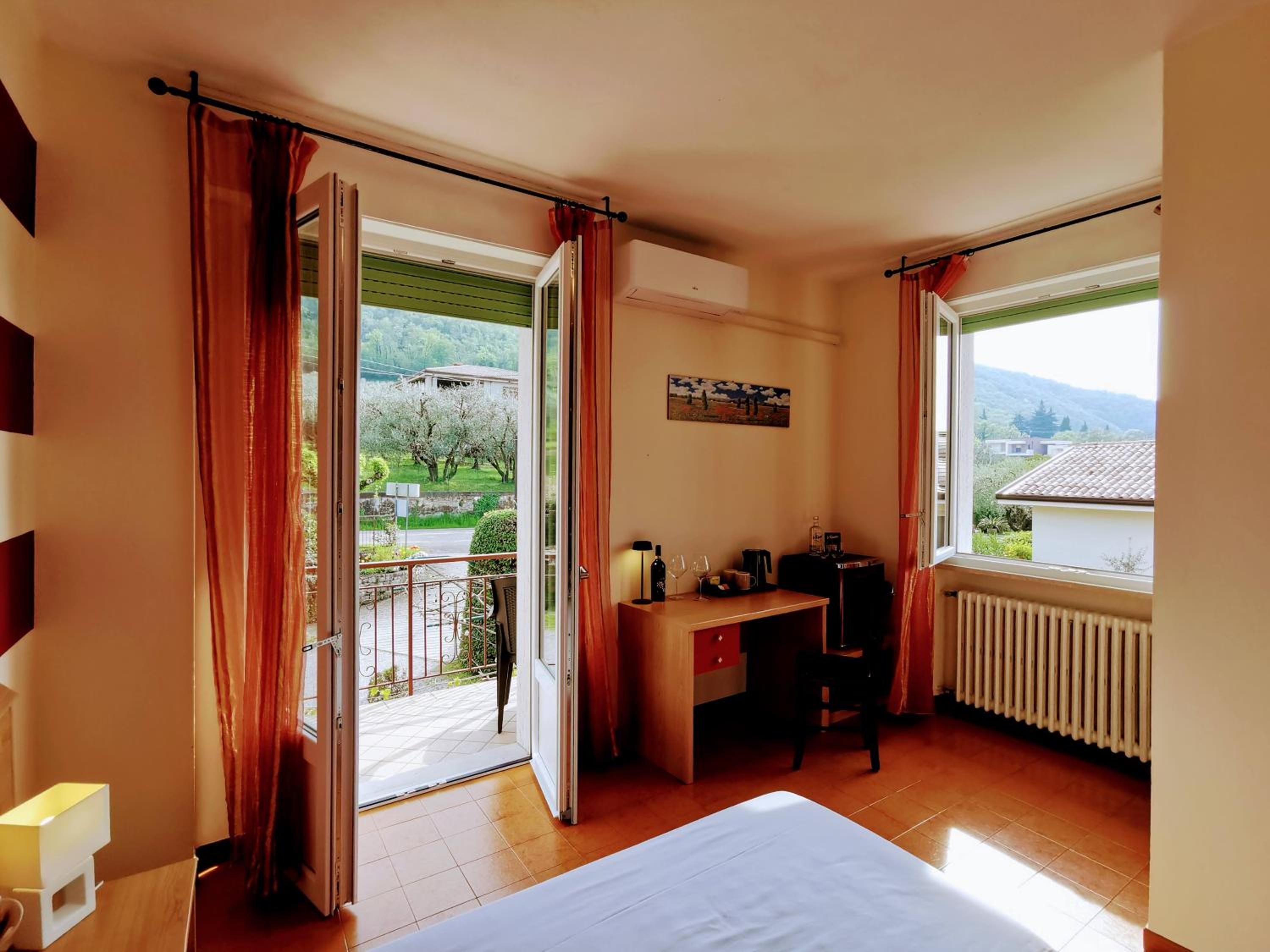 Double Room with Balcony photo 2